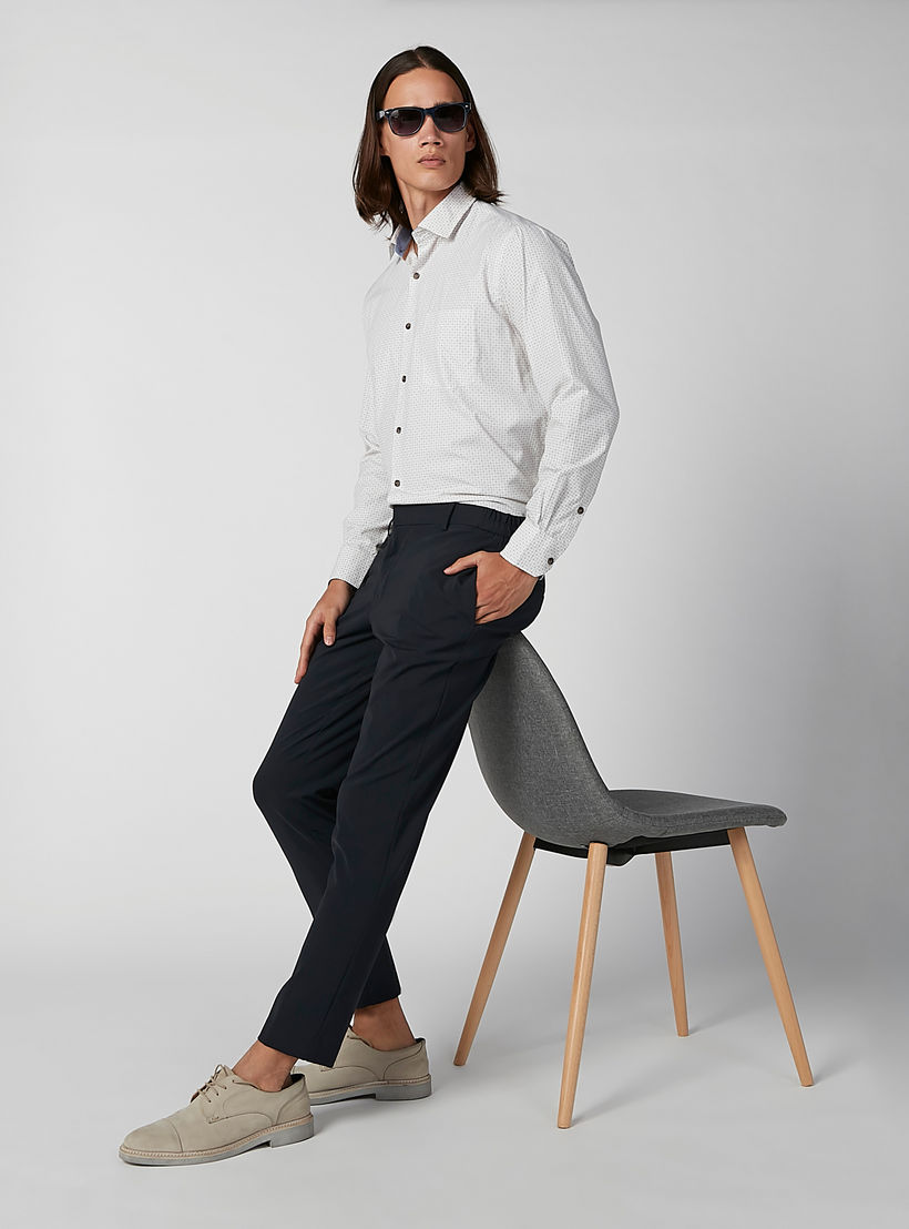 قميص سهل الكي بأكمام طويلة وجيب على الصدر وطبعات-men-clothing-shirts-image-2