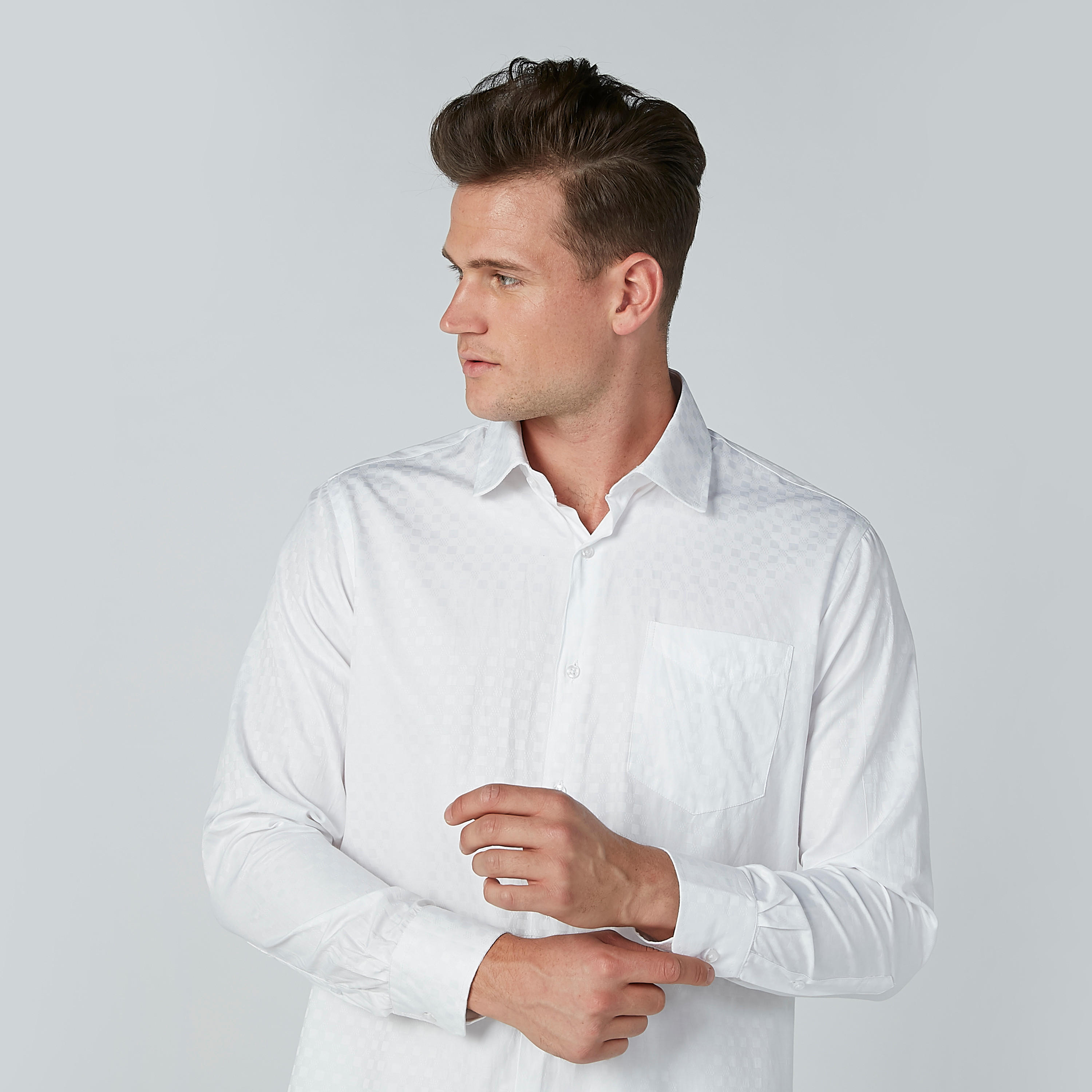 قميص بارز الملمس سهل الكي بأكمام طويلة وجيب على الصدر-men-clothing-shirts-image-3