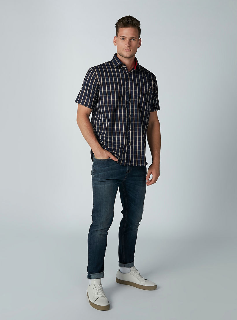 قميص مربعات سهل الكي بأكمام قصيرة وجيب على الصدر -men-clothing-shirts-image-1