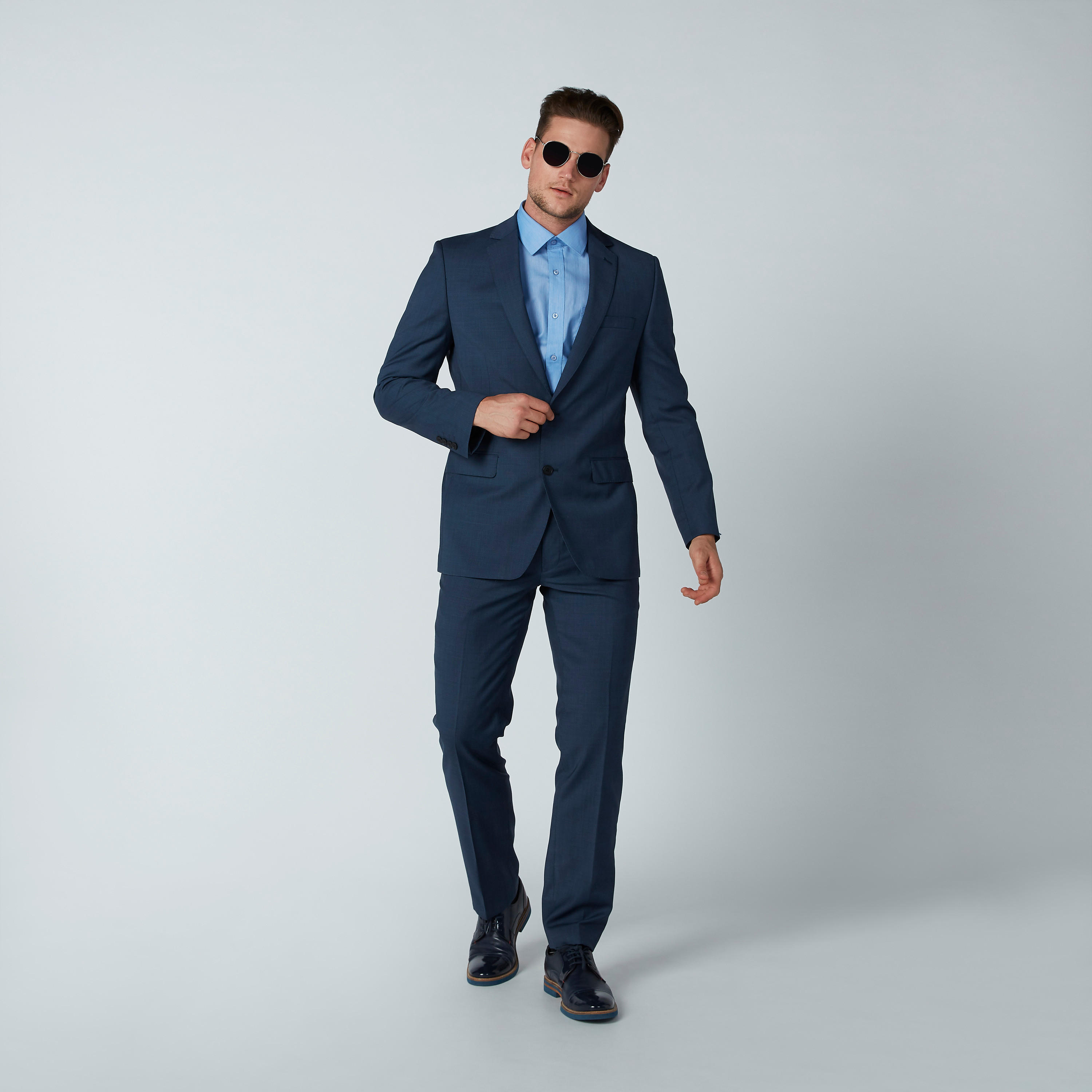 قميص رسمي سهل الكي بأكمام طويلة وجيب على الصدر-men-clothing-shirts-image-2