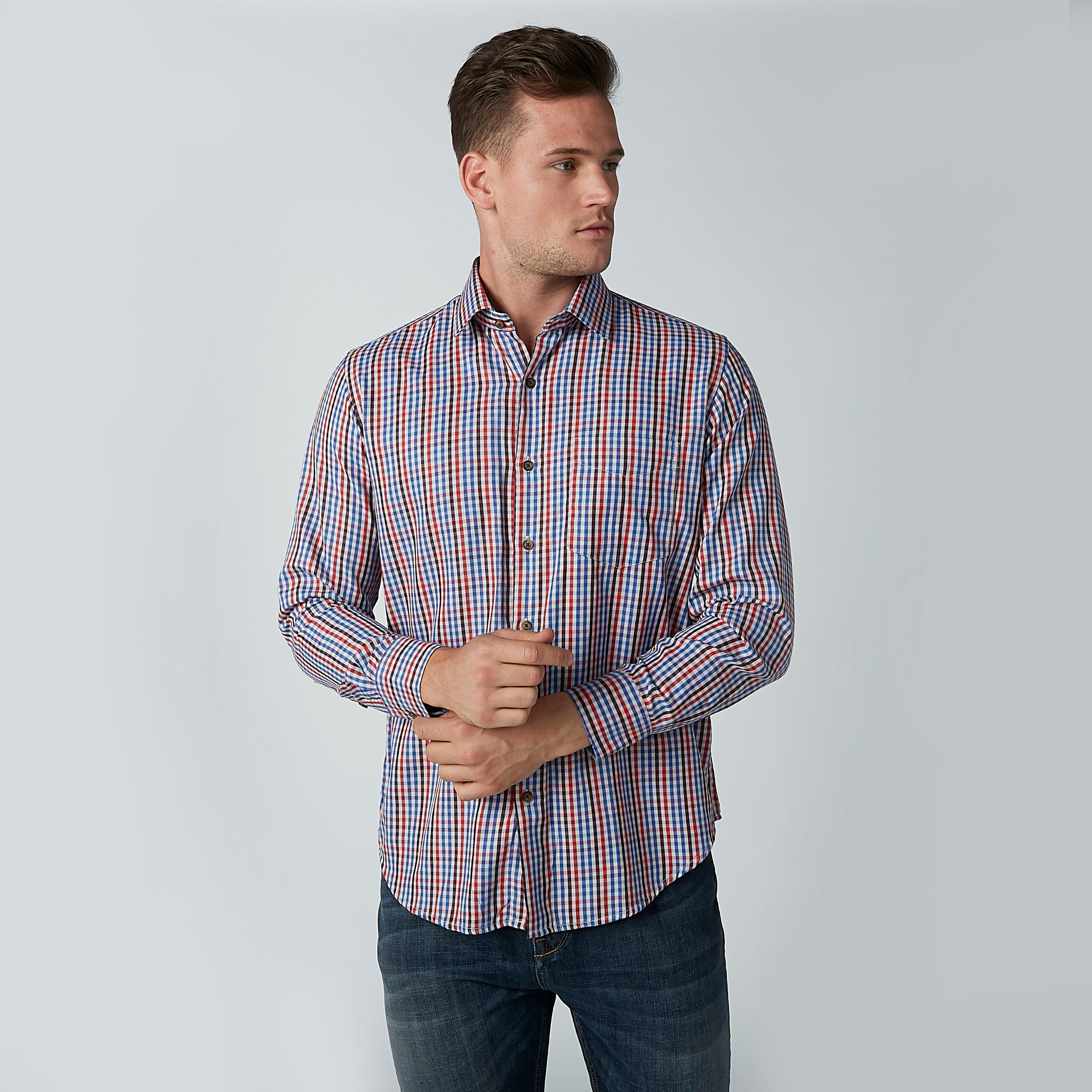 قميص مربعات سهل الكي بأكمام طويلة وجيب على الصدر-men-clothing-shirts-image-2