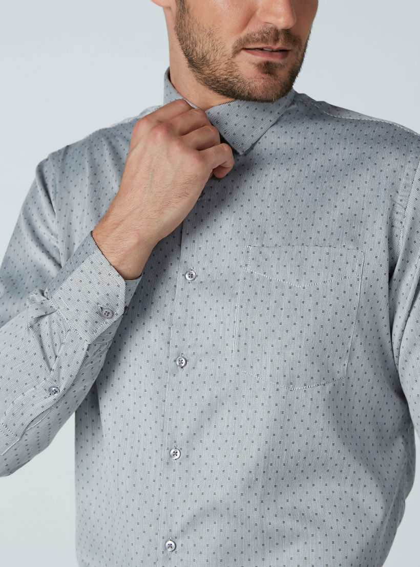 قميص سهل الكي بأكمام طويلة وجيب على الصدر وطبعات-men-clothing-shirts-image-3