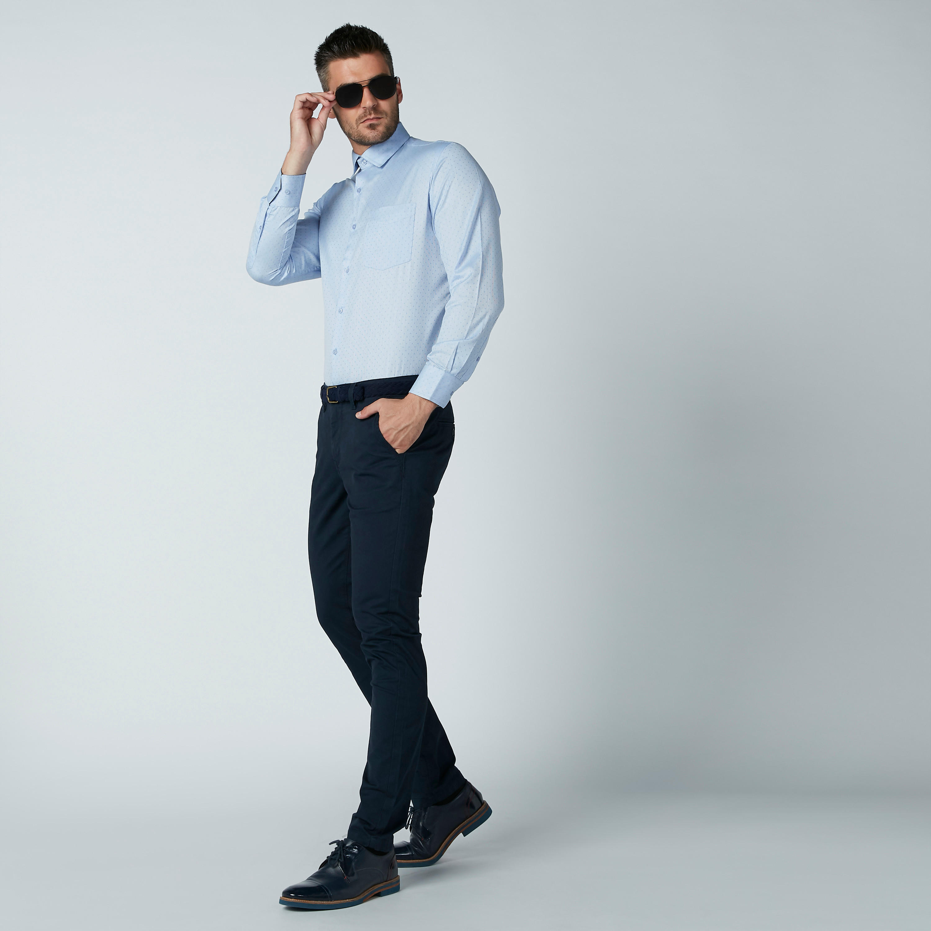قميص رسمي سهل الكي بأكمام طويلة وجيب على الصدر-men-clothing-shirts-image-2