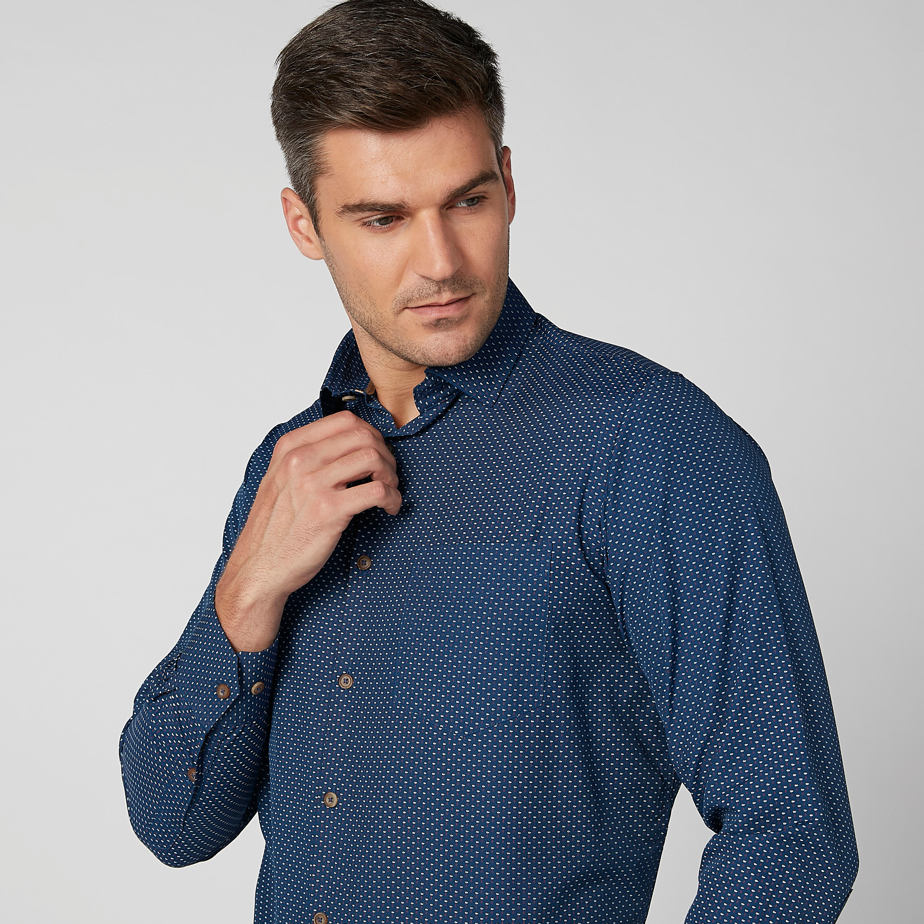 قميص بأكمام طويلة وجيب على الصدر وطبعات-men-clothing-shirts-image-2