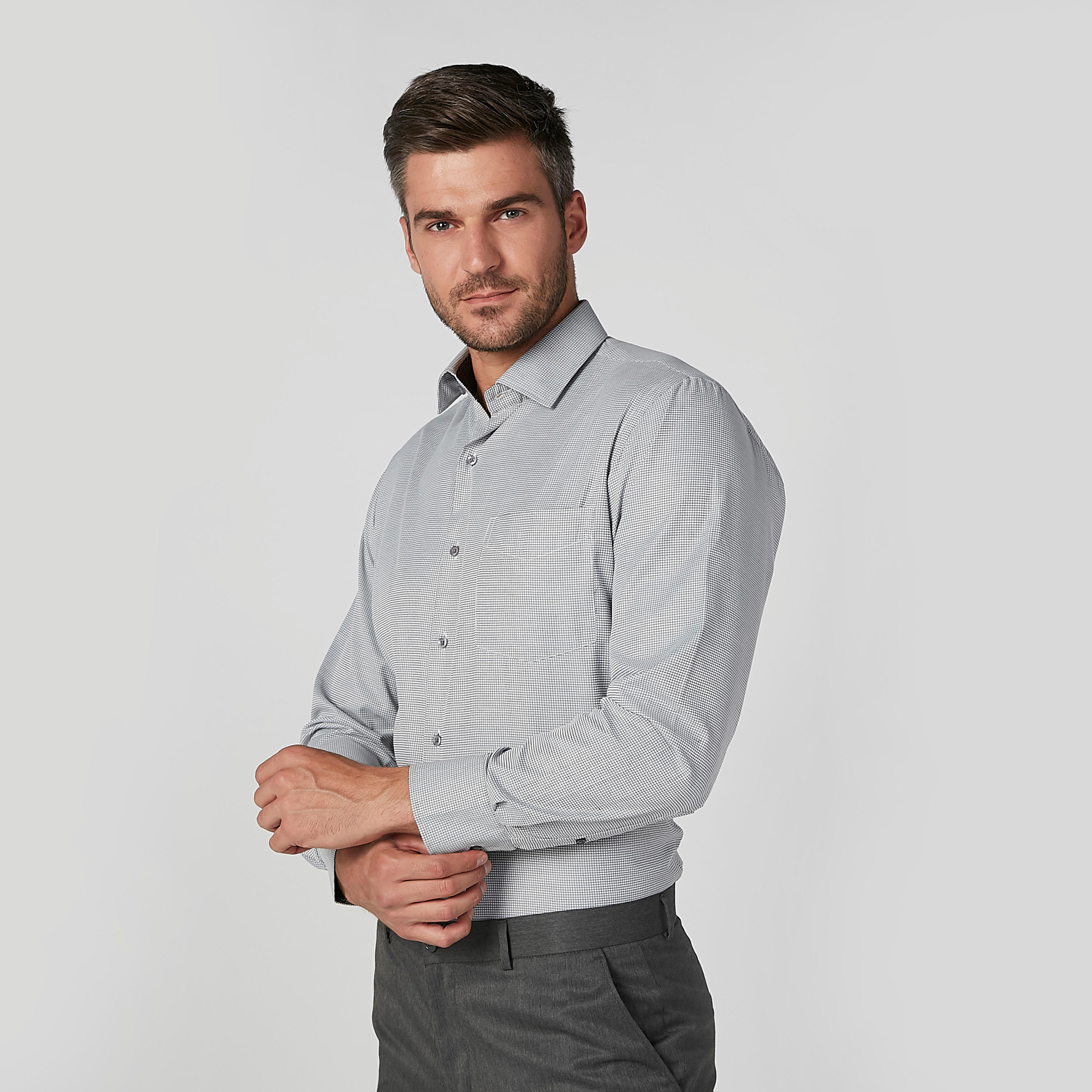 قميص مربعات سهل الكي بأكمام طويلة وجيب على الصدر-men-clothing-shirts-image-5