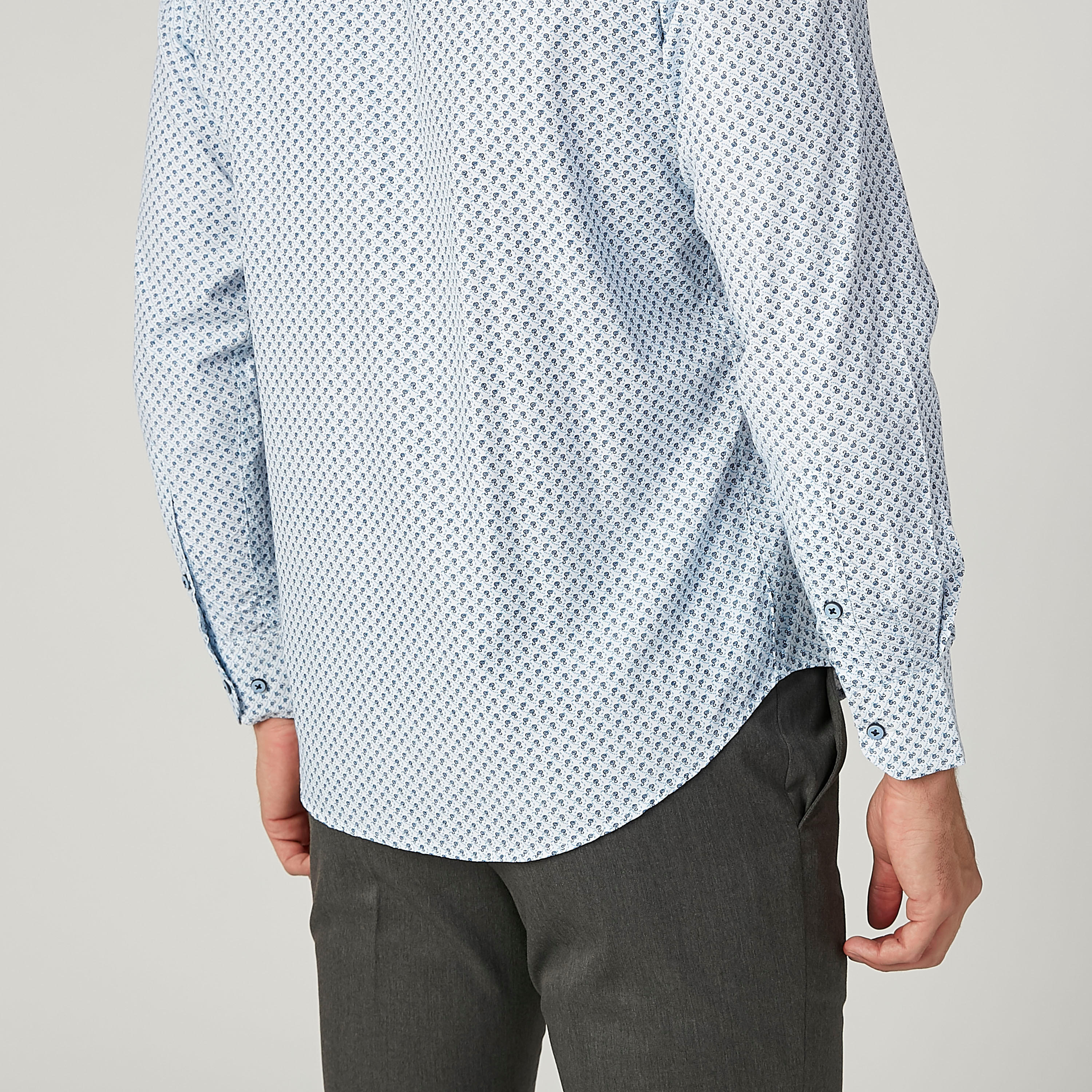 قميص سهل الكي بأكمام طويلة وجيب خارجي وطبعات-men-clothing-shirts-image-4