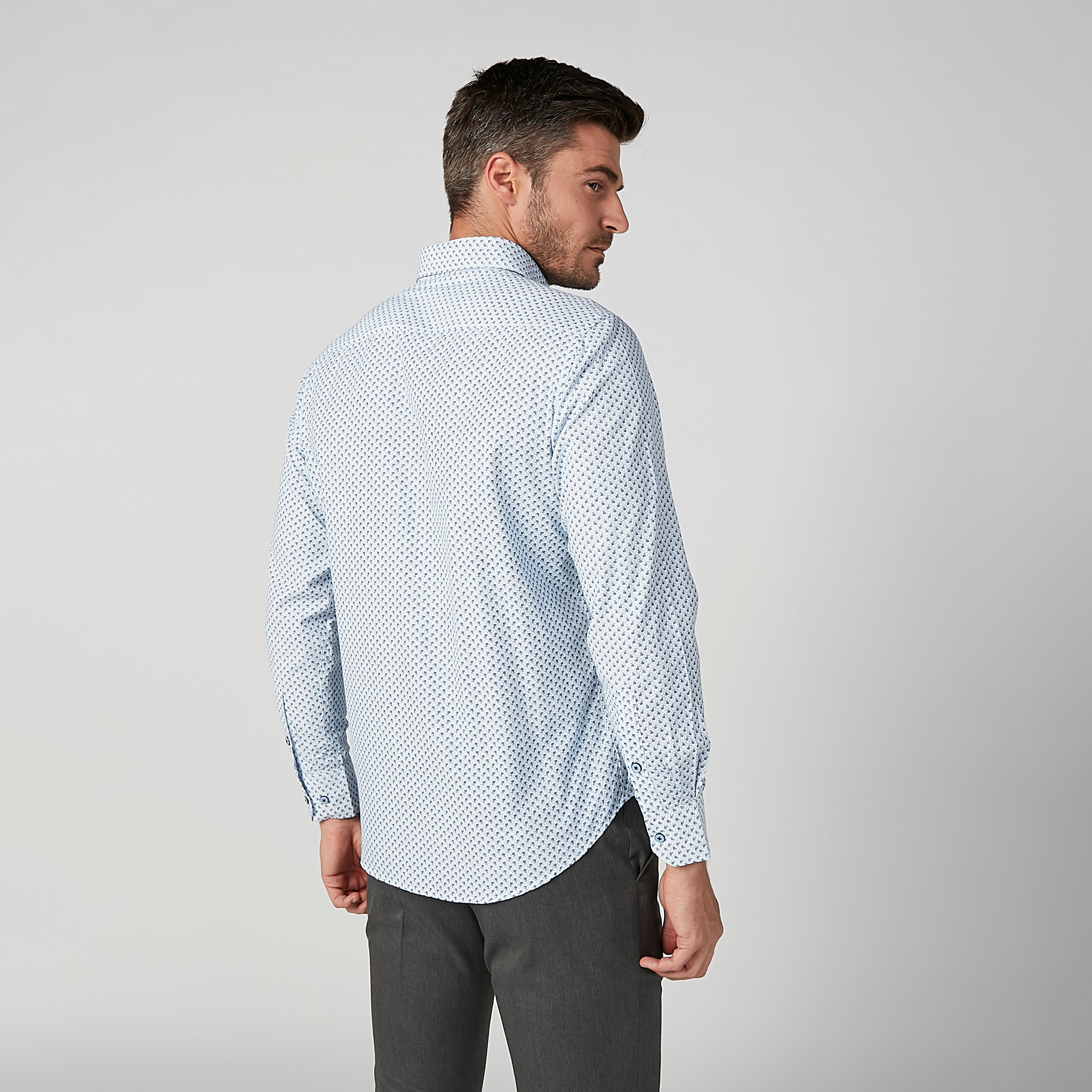 قميص سهل الكي بأكمام طويلة وجيب خارجي وطبعات-men-clothing-shirts-image-5
