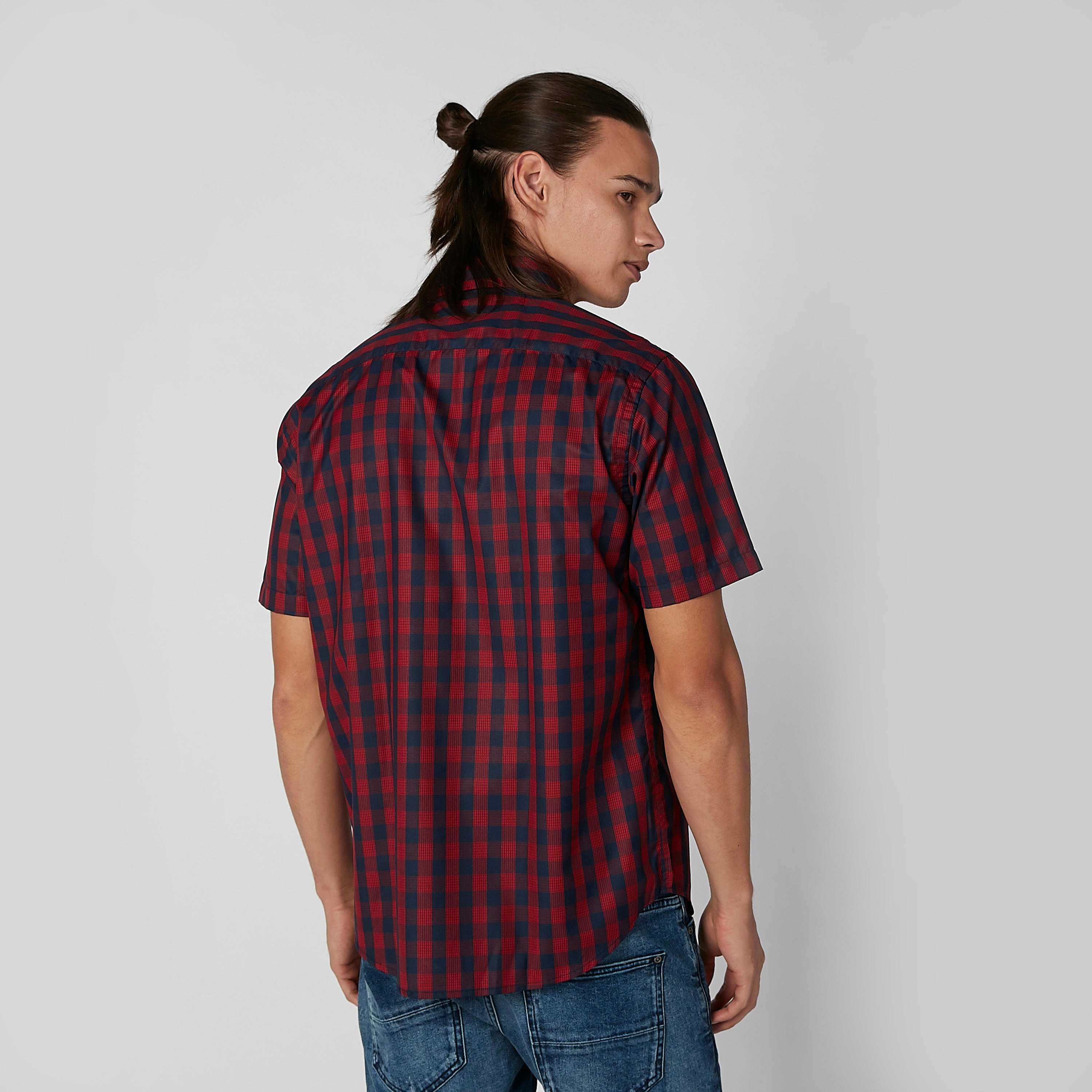 قميص مربعات سهل الكي بأكمام قصيرة وجيب على الصدر -men-clothing-shirts-image-3
