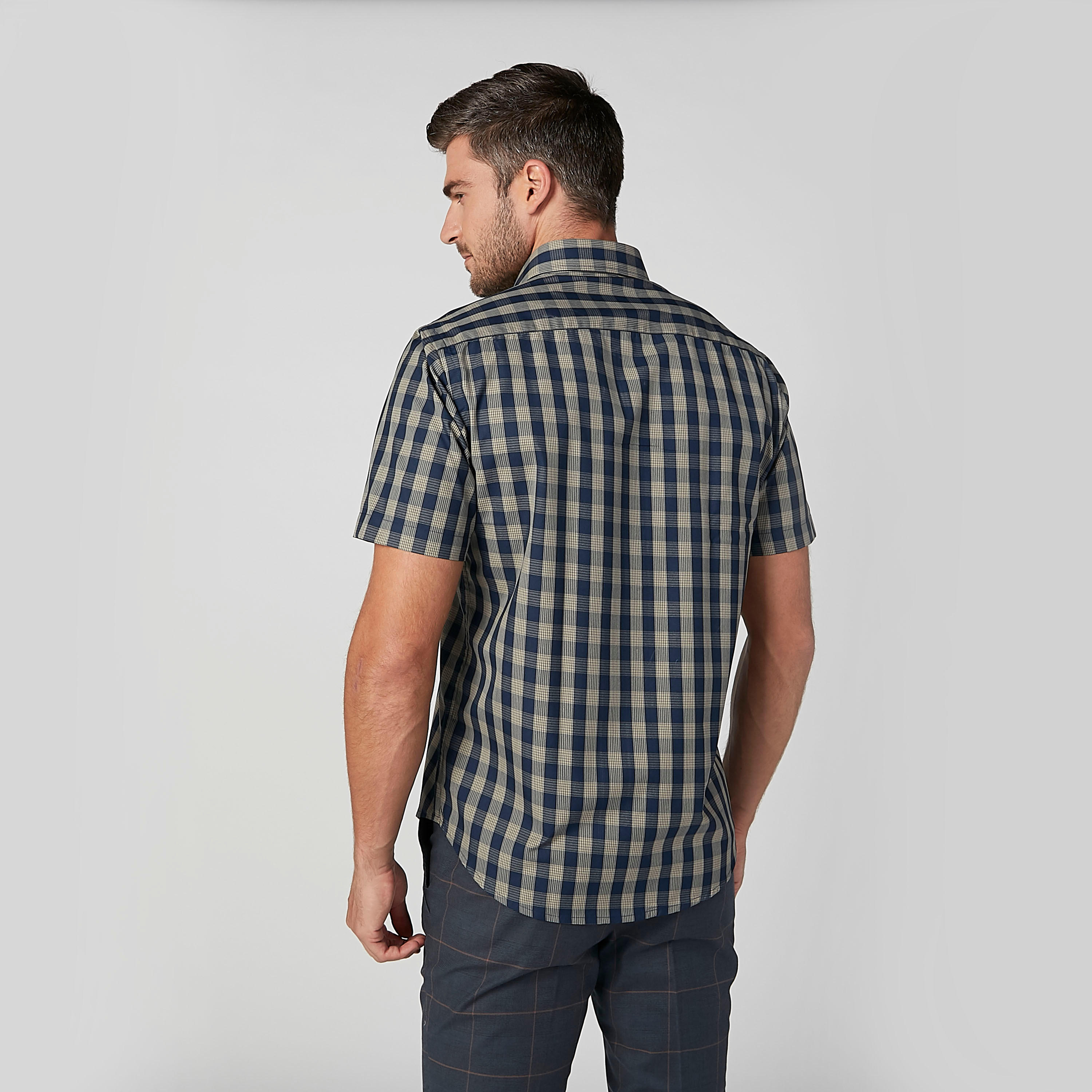قميص مربعات سهل الكي بأكمام قصيرة وجيب خارجي-men-clothing-shirts-image-5