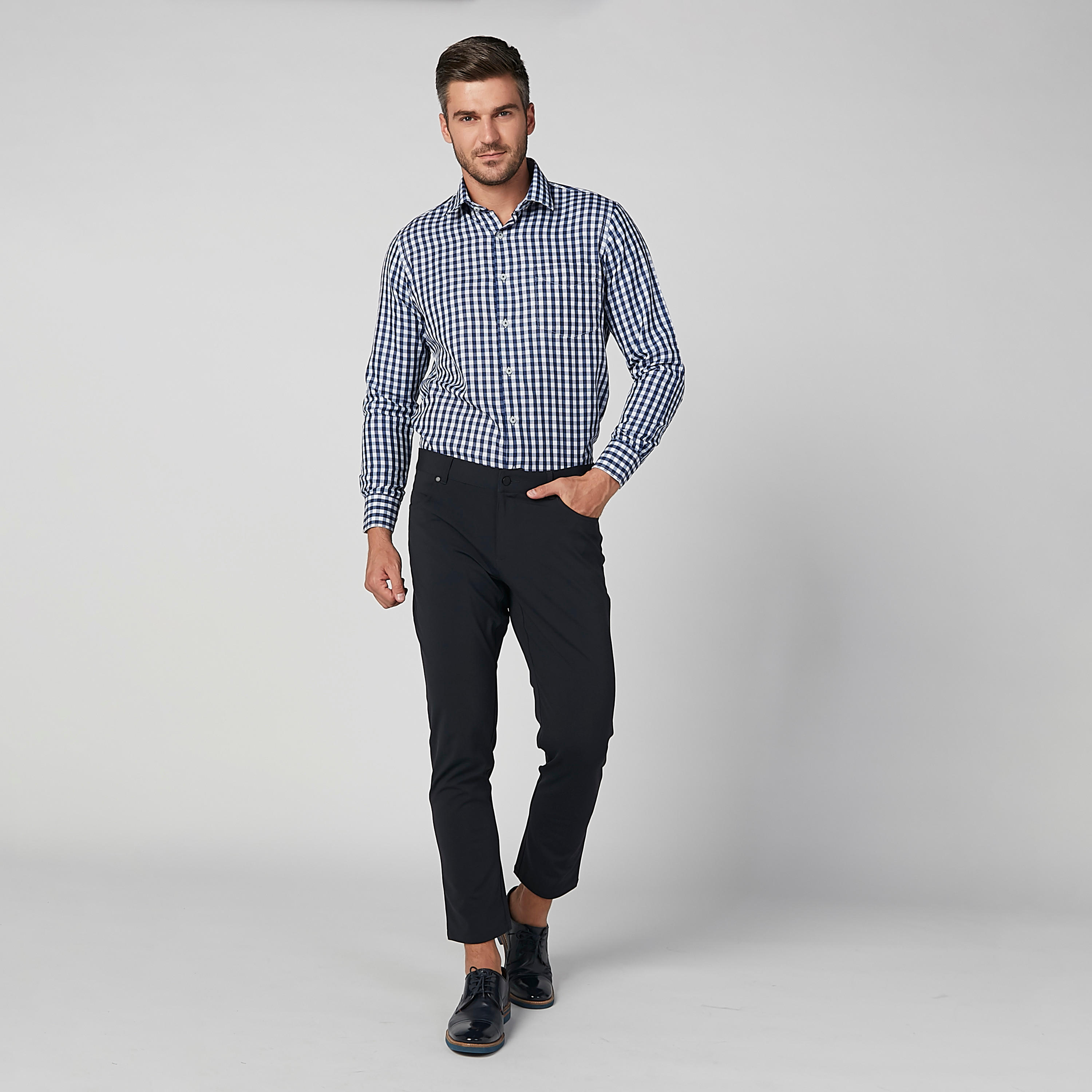 قميص مربعات سهل الكي بأكمام طويلة وجيب خارجي-men-clothing-shirts-image-5
