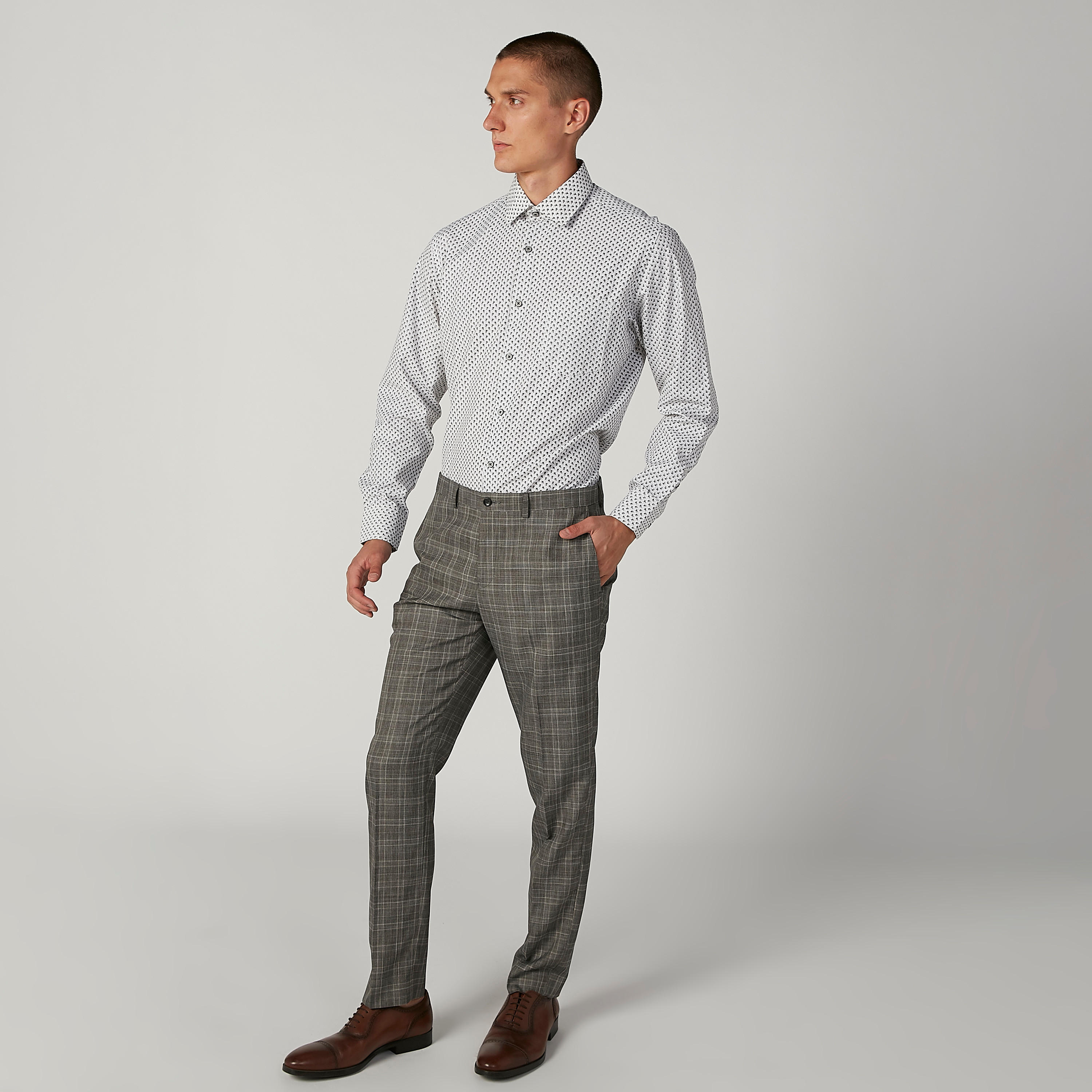 قميص سهل الكي بياقة عادية وأكمام طويلة وطبعات-men-clothing-shirts-image-3