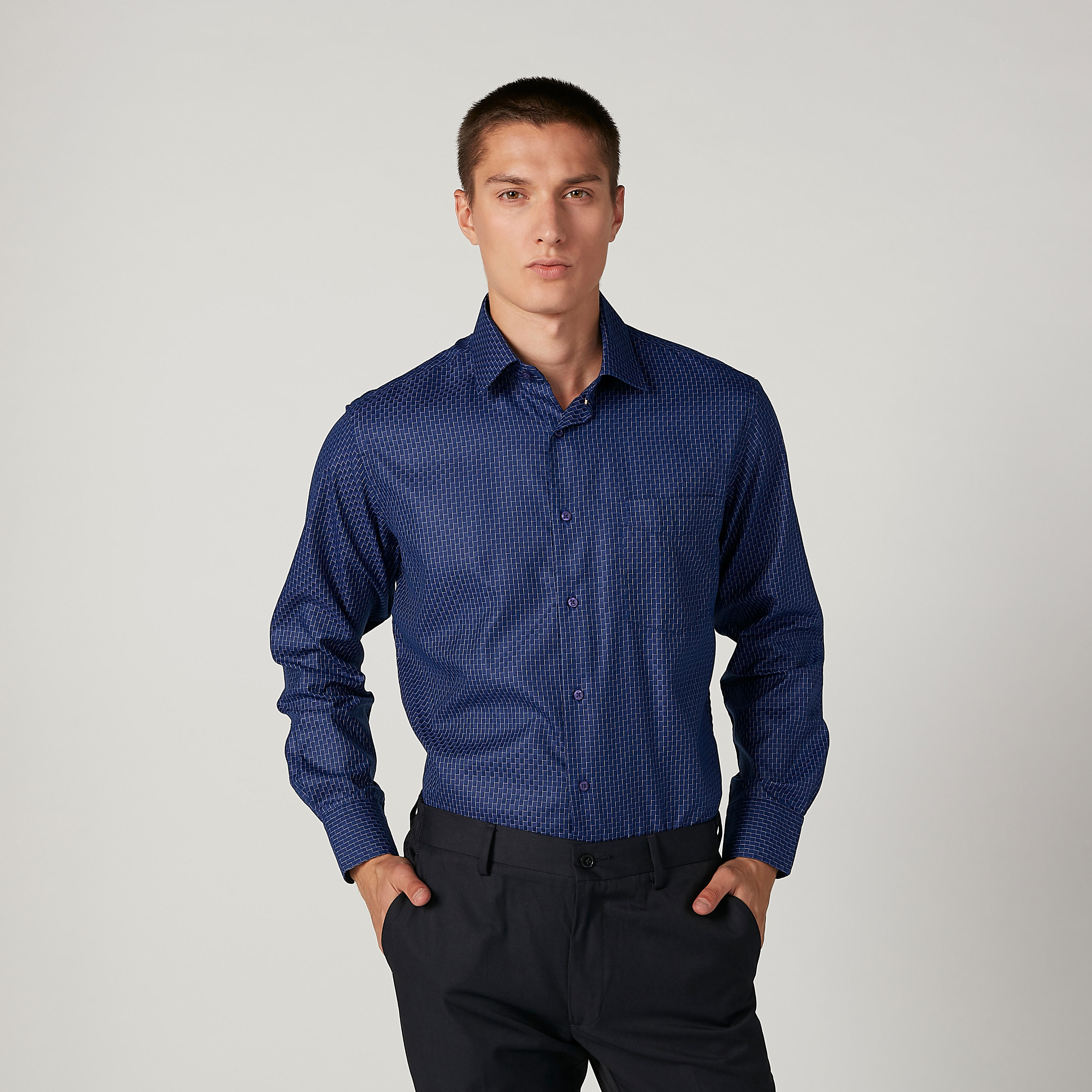 قميص مربعات سهل الكي بأكمام طويلة وجيب على الصدر-men-clothing-shirts-image-1