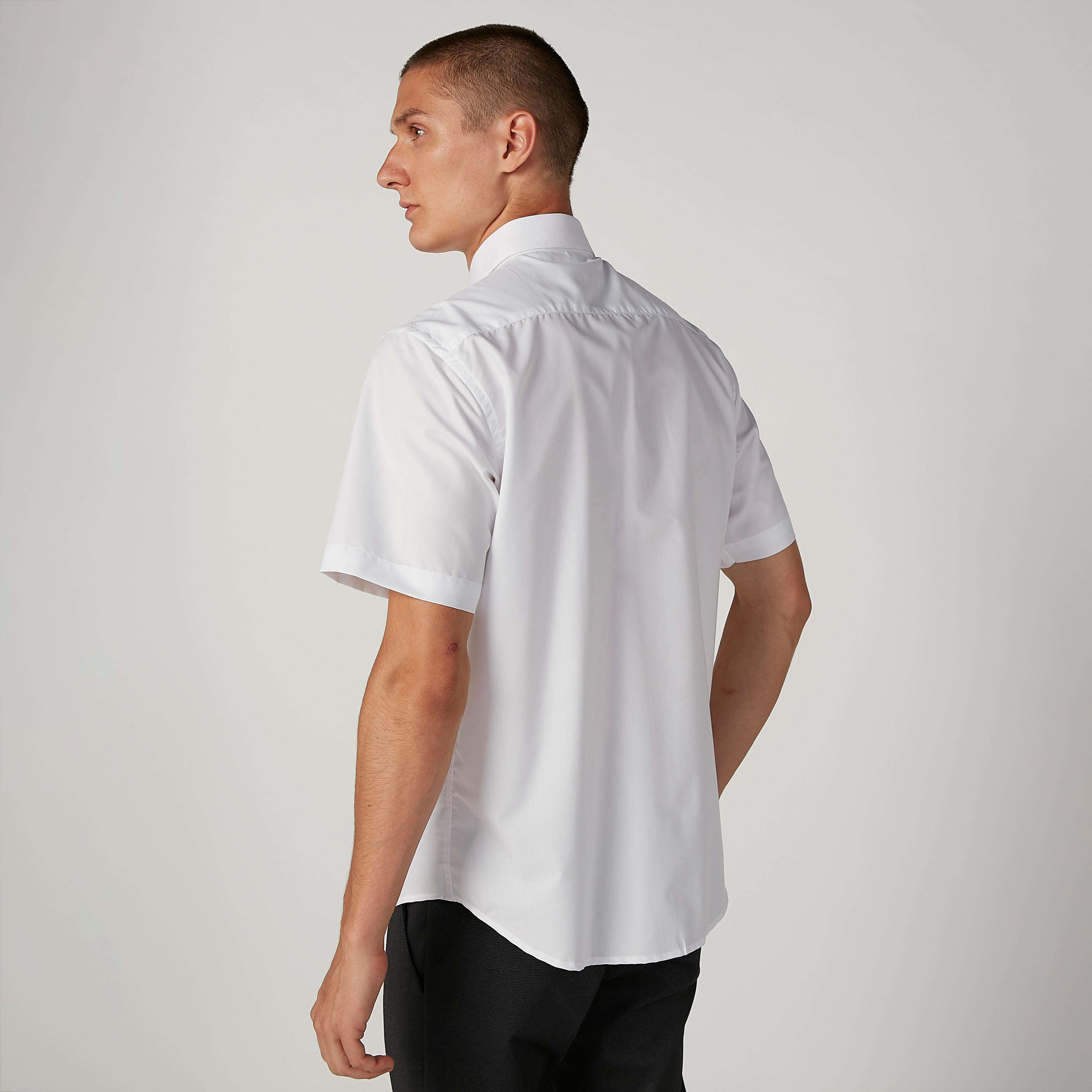 قميص سادة سهل الكي بياقة عادية وأكمام قصيرة-men-clothing-shirts-image-2
