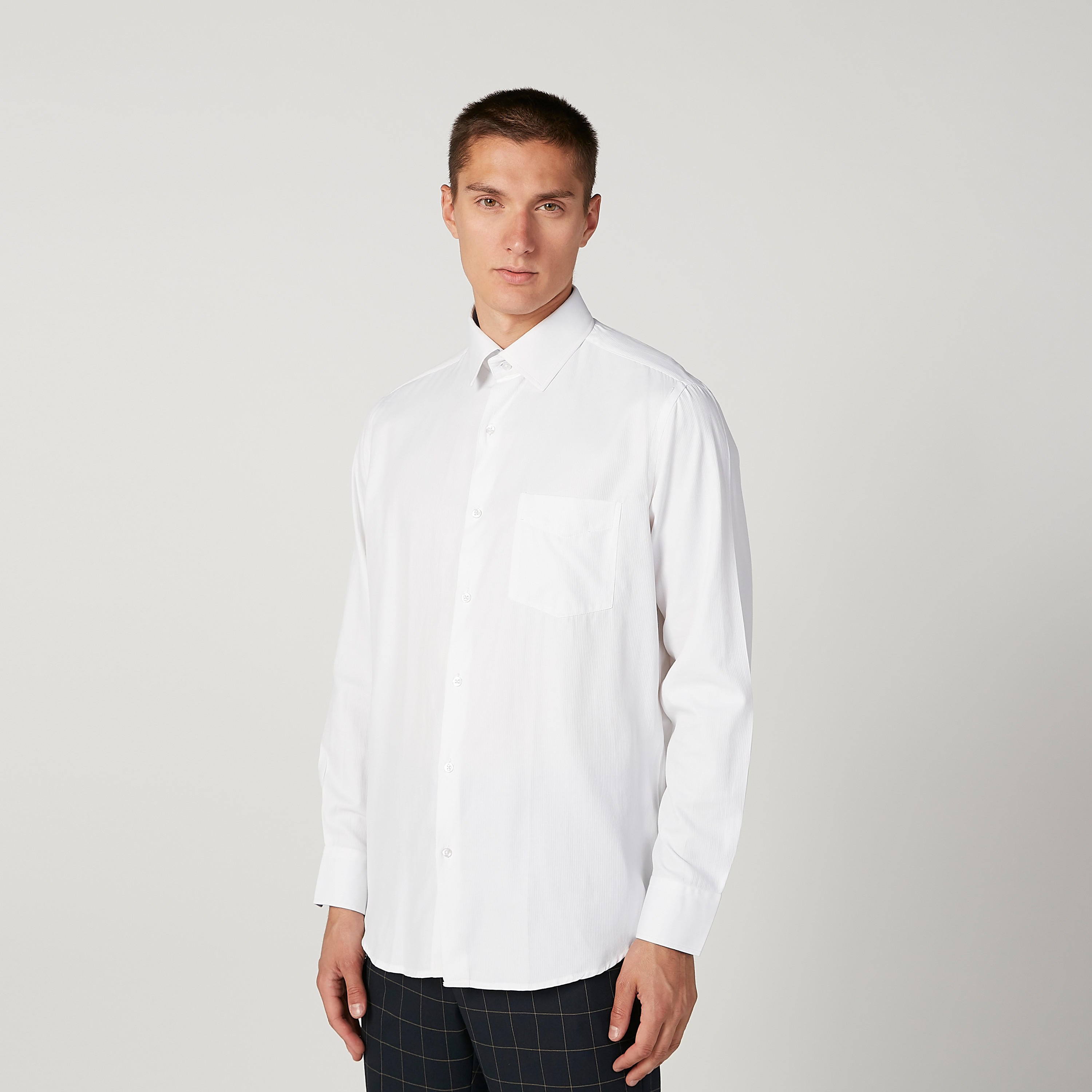 قميص سادة بأكمام طويلة وجيب على الصدر-men-clothing-shirts-image-1