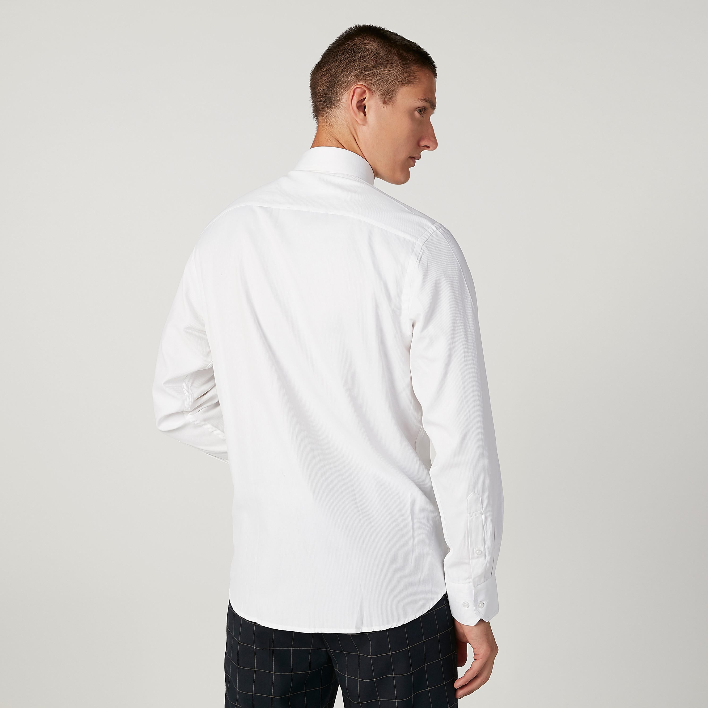 قميص سادة بأكمام طويلة وجيب على الصدر-men-clothing-shirts-image-4