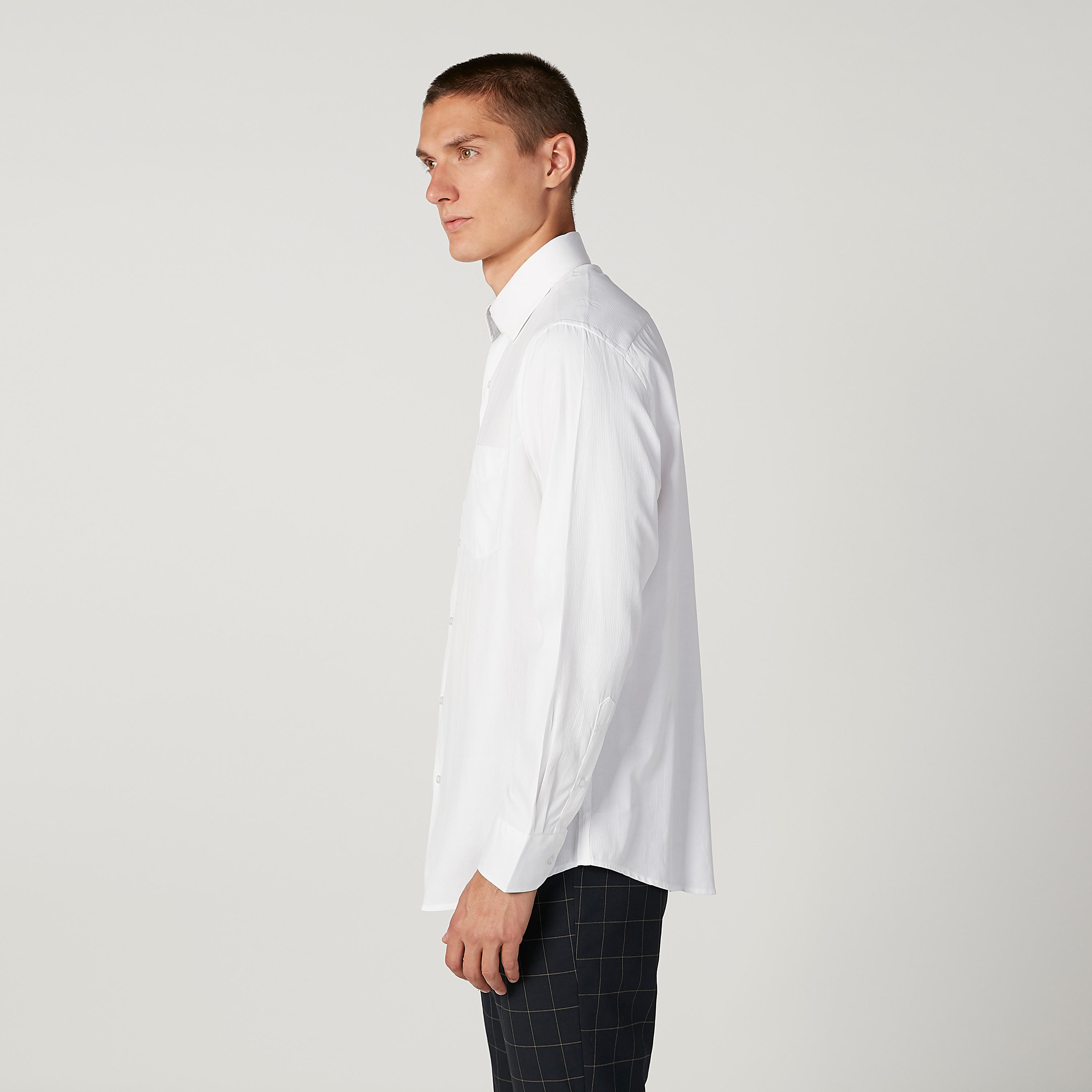 قميص سادة بأكمام طويلة وجيب على الصدر-men-clothing-shirts-image-5