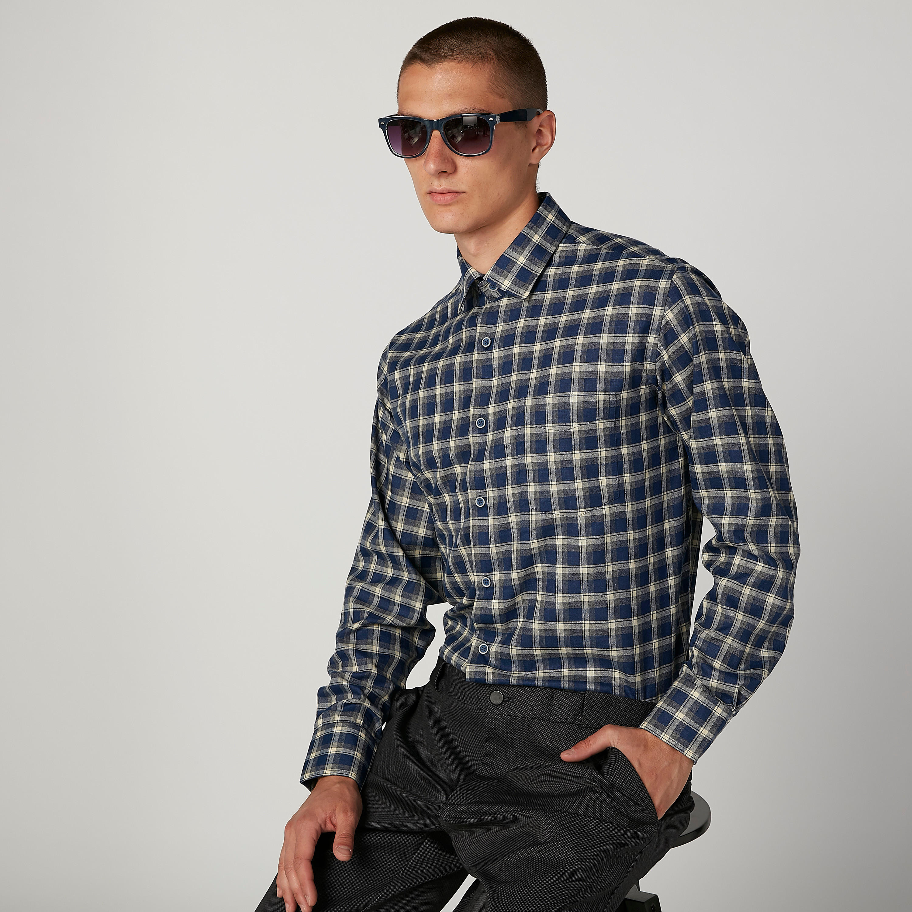 قميص مربعات سهل الكي بياقة عادية وأكمام طويلة-men-clothing-shirts-image-1