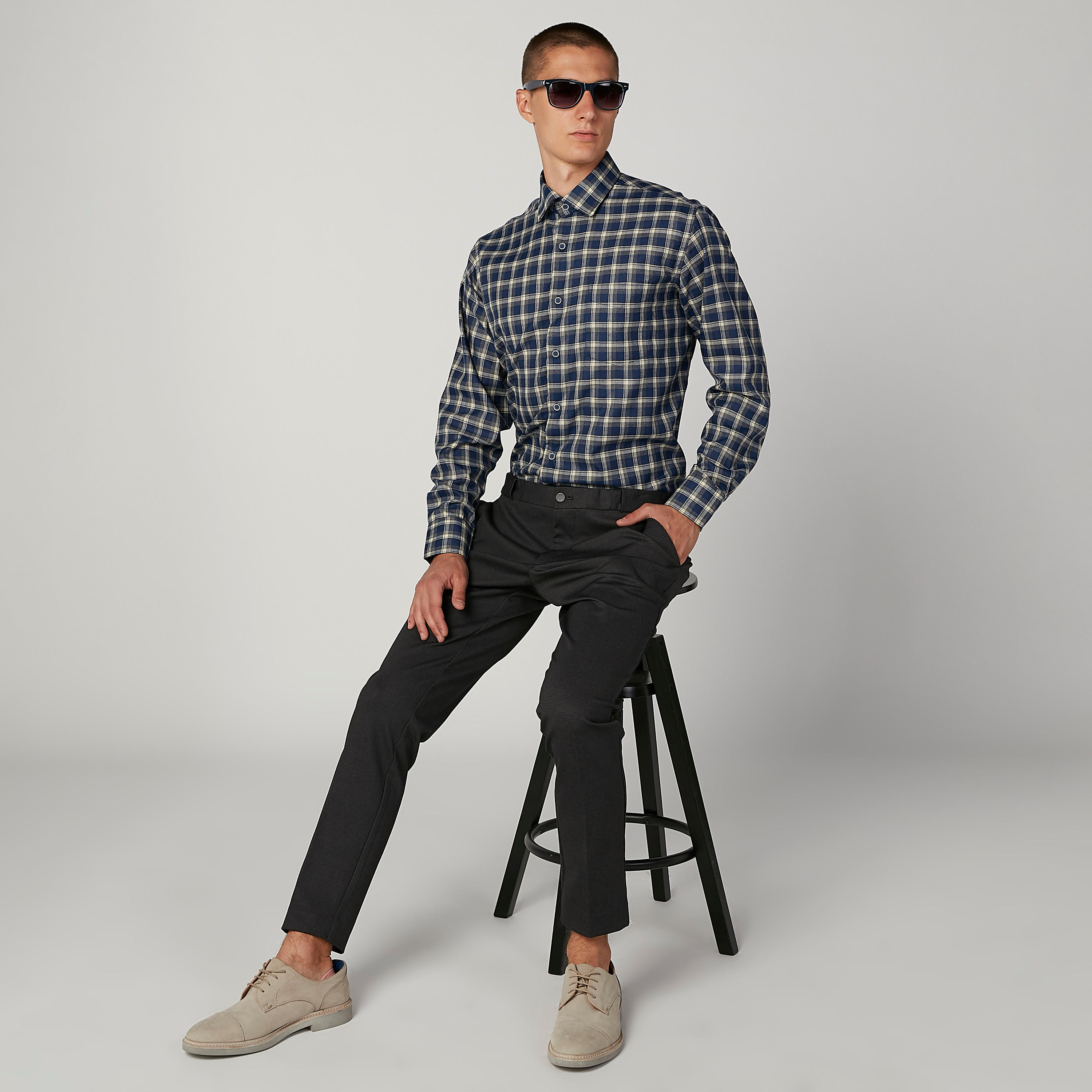 قميص مربعات سهل الكي بياقة عادية وأكمام طويلة-men-clothing-shirts-image-2