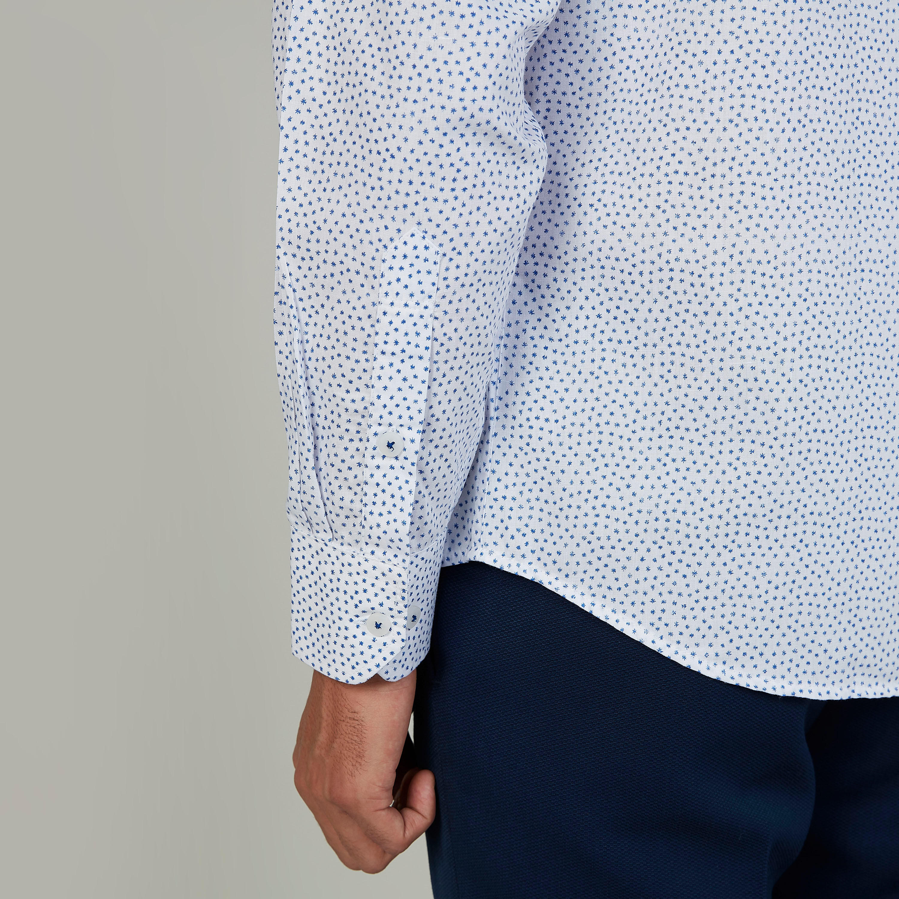 قميص رسمي بأكمام طويلة وجيب على الصدر وبطبعات-men-clothing-shirts-image-3