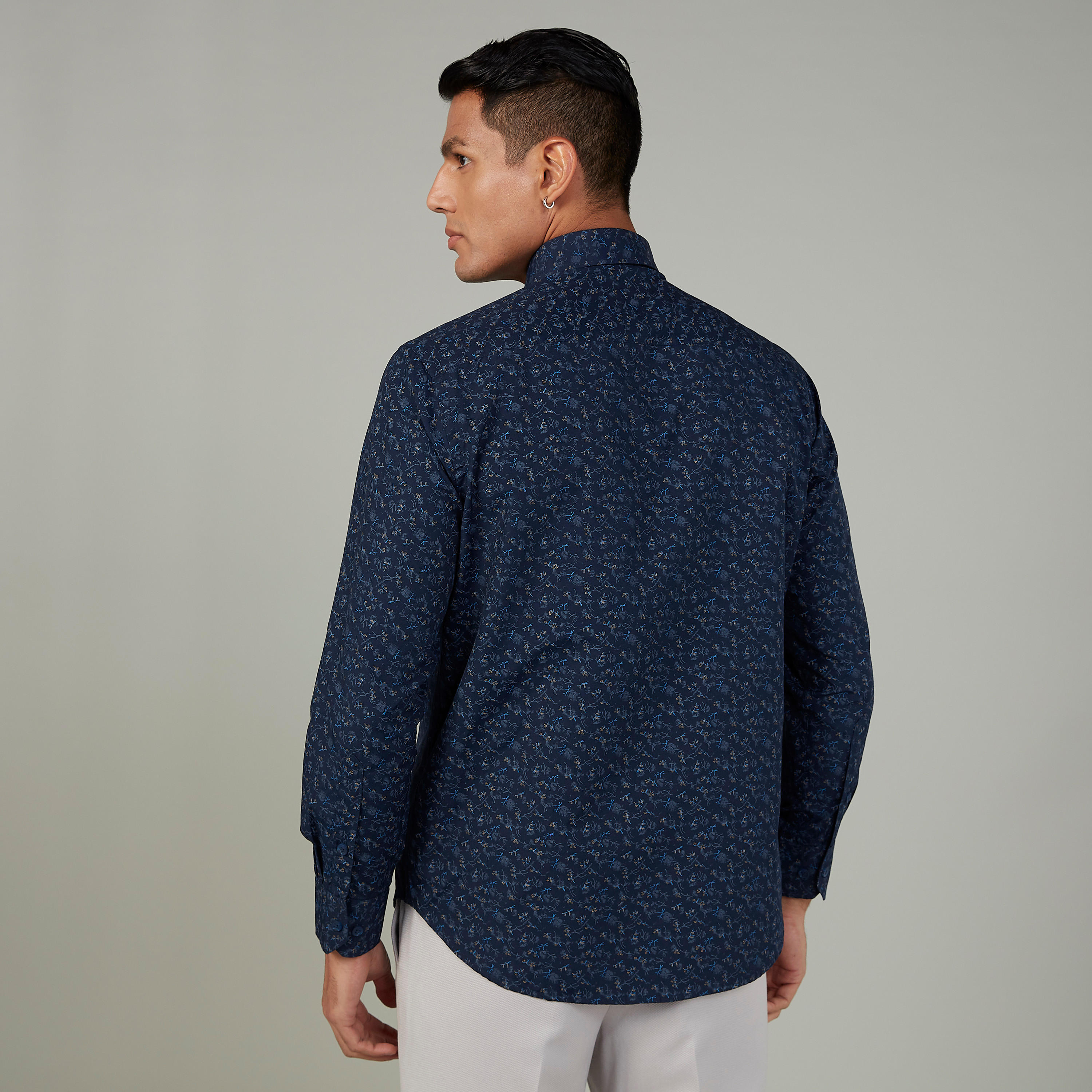 قميص بياقة عاديّة وأكمام طويلة وطبعات بيزلي-men-clothing-shirts-image-4