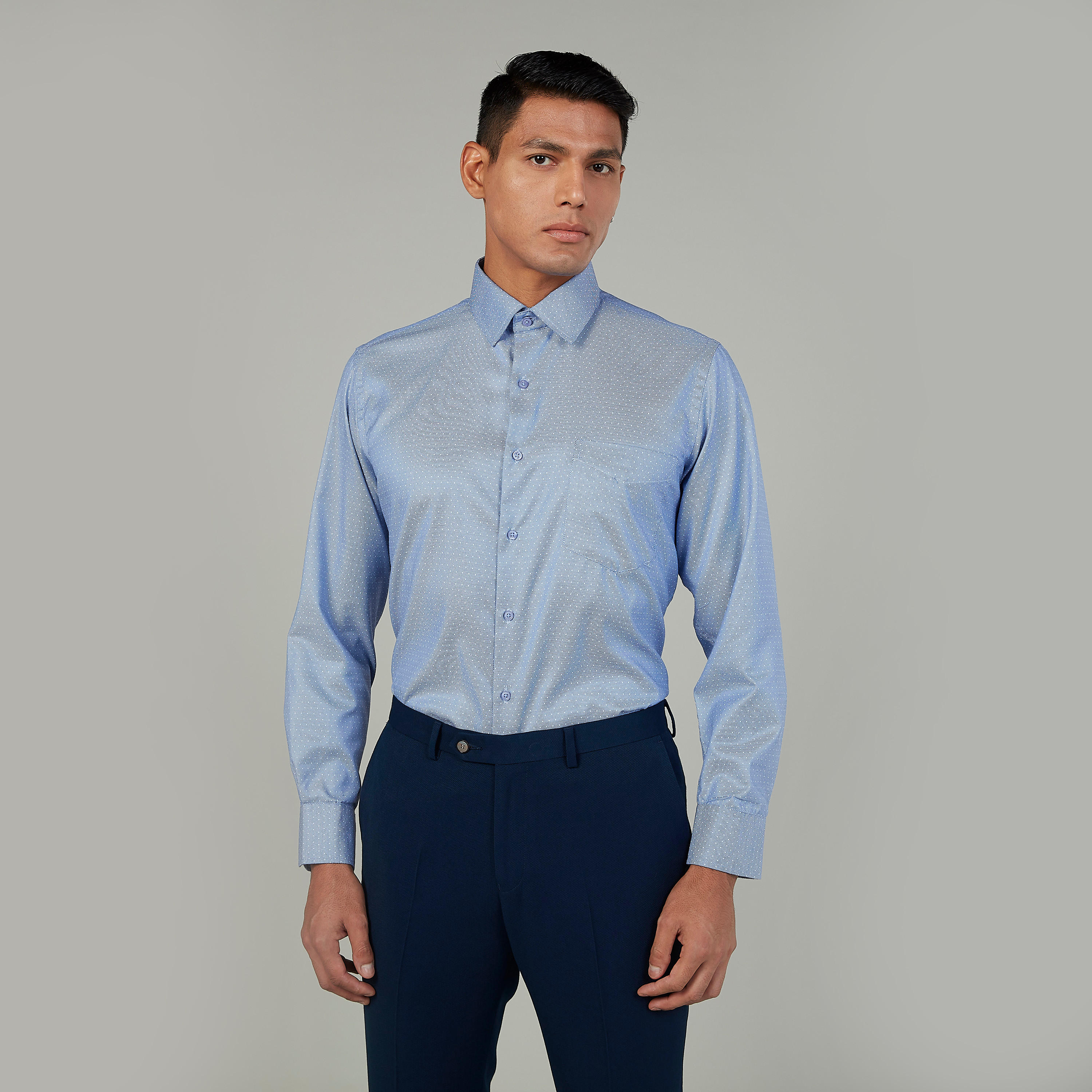 قميص رسمي سهل الكي بياقة عادية وأكمام طويلة وطبعات-men-clothing-shirts-image-1