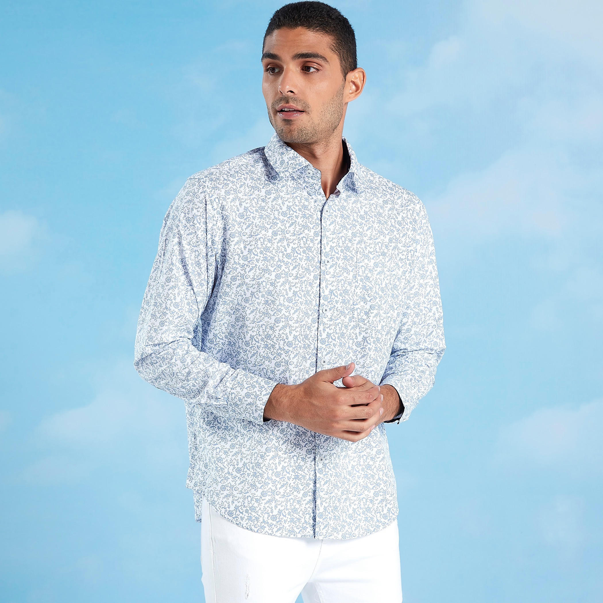 قميص سهل الكي بياقة عادية وأكمام طويلة وطبعات-men-clothing-shirts-image-3