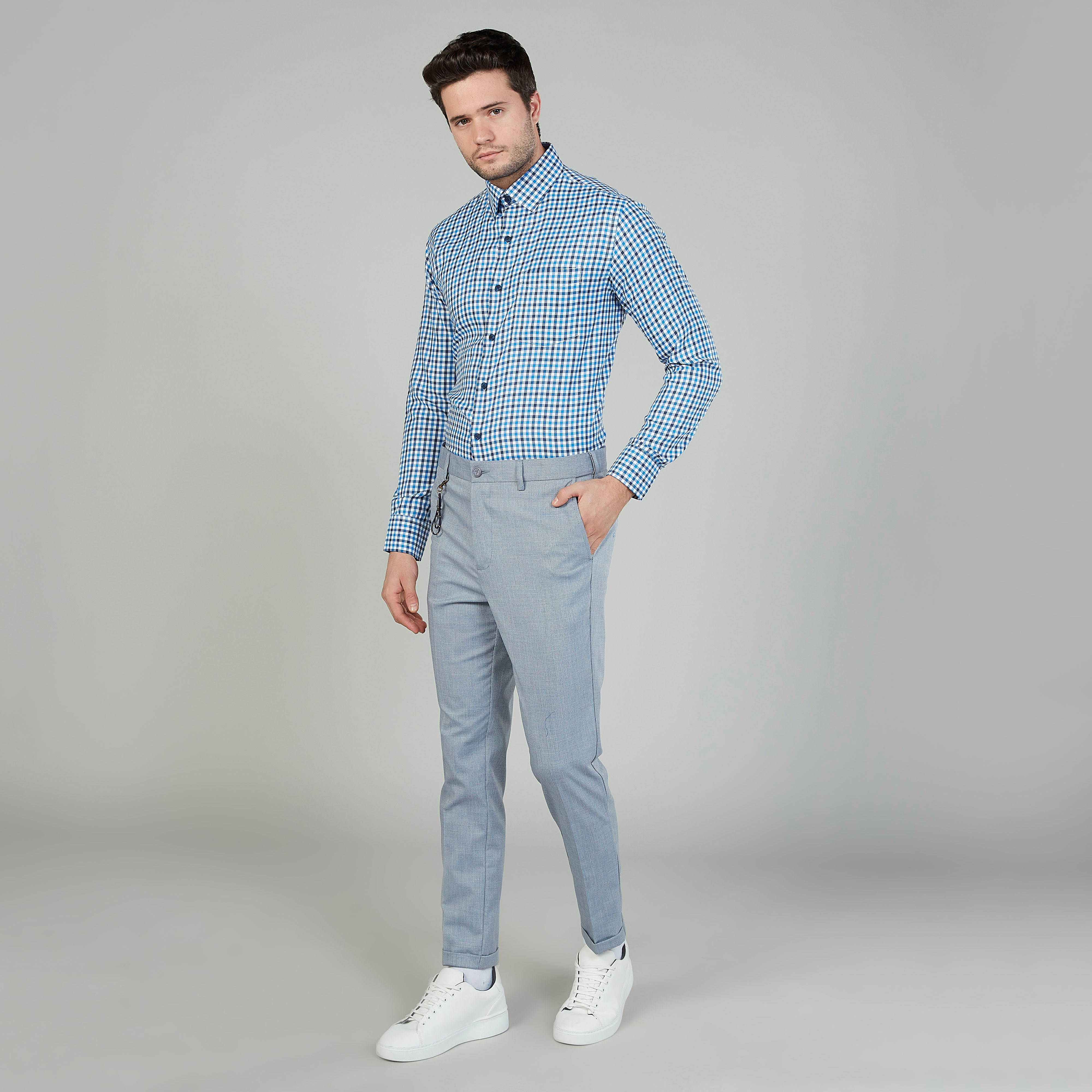 قميص مربعات سهل الكي بأكمام طويلة وجيب على الصدر-men-clothing-shirts-image-2
