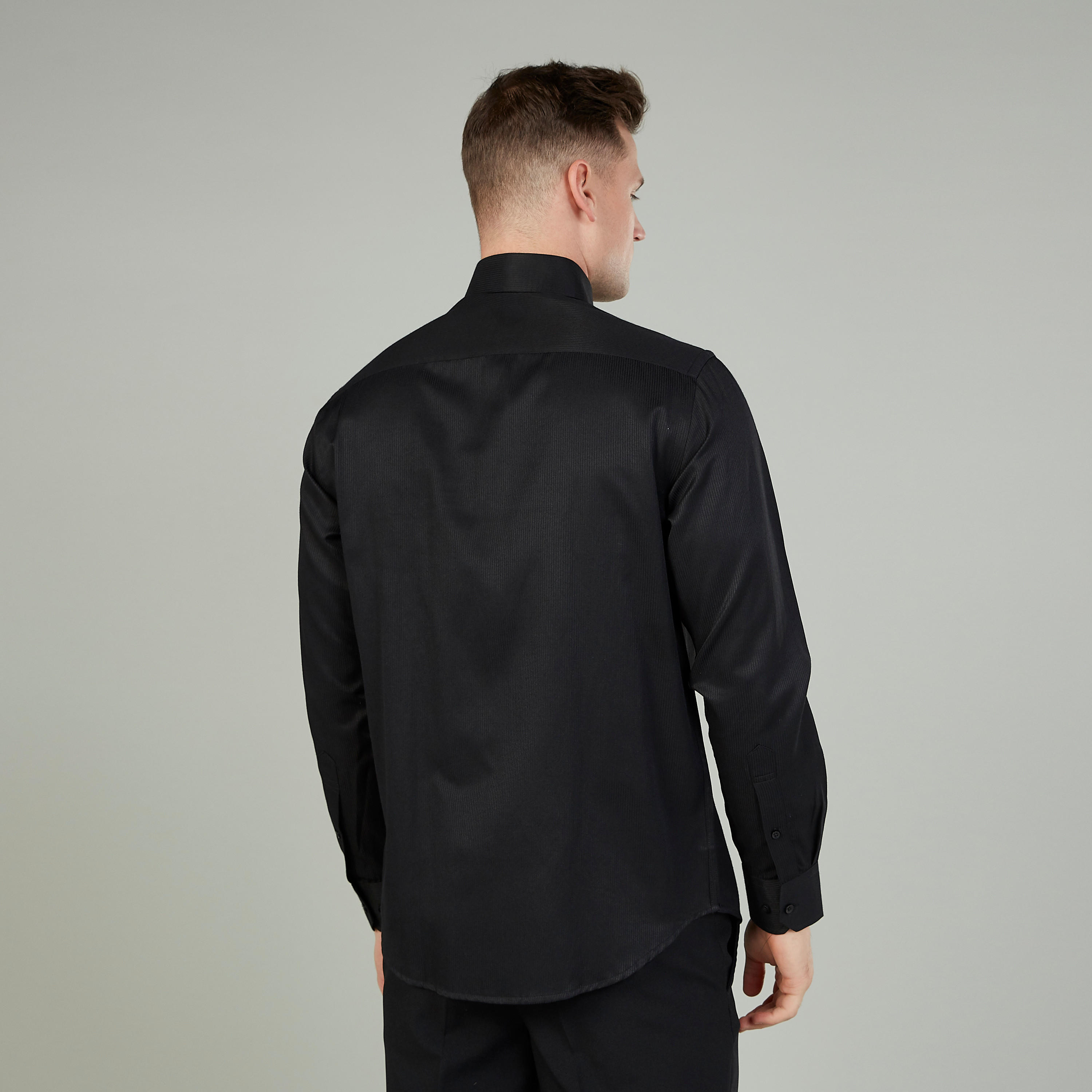 قميص رسمي بارز الملمس سهل الكي بياقة عادية وأكمام طويلة-men-clothing-shirts-image-1
