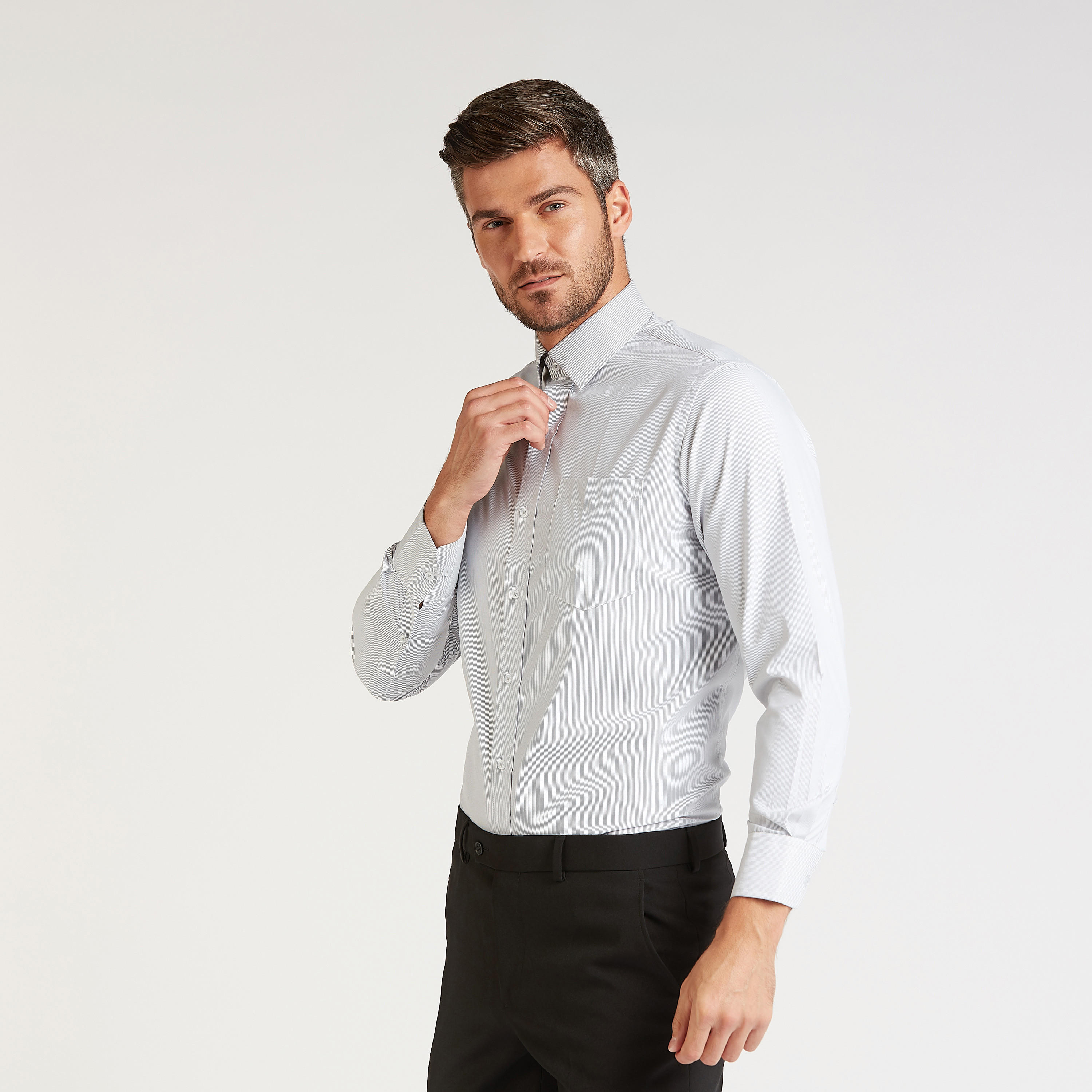 قميص رسمي سهل الكي بأكمام طويلة وجيب على الصدر-men-clothing-shirts-image-1