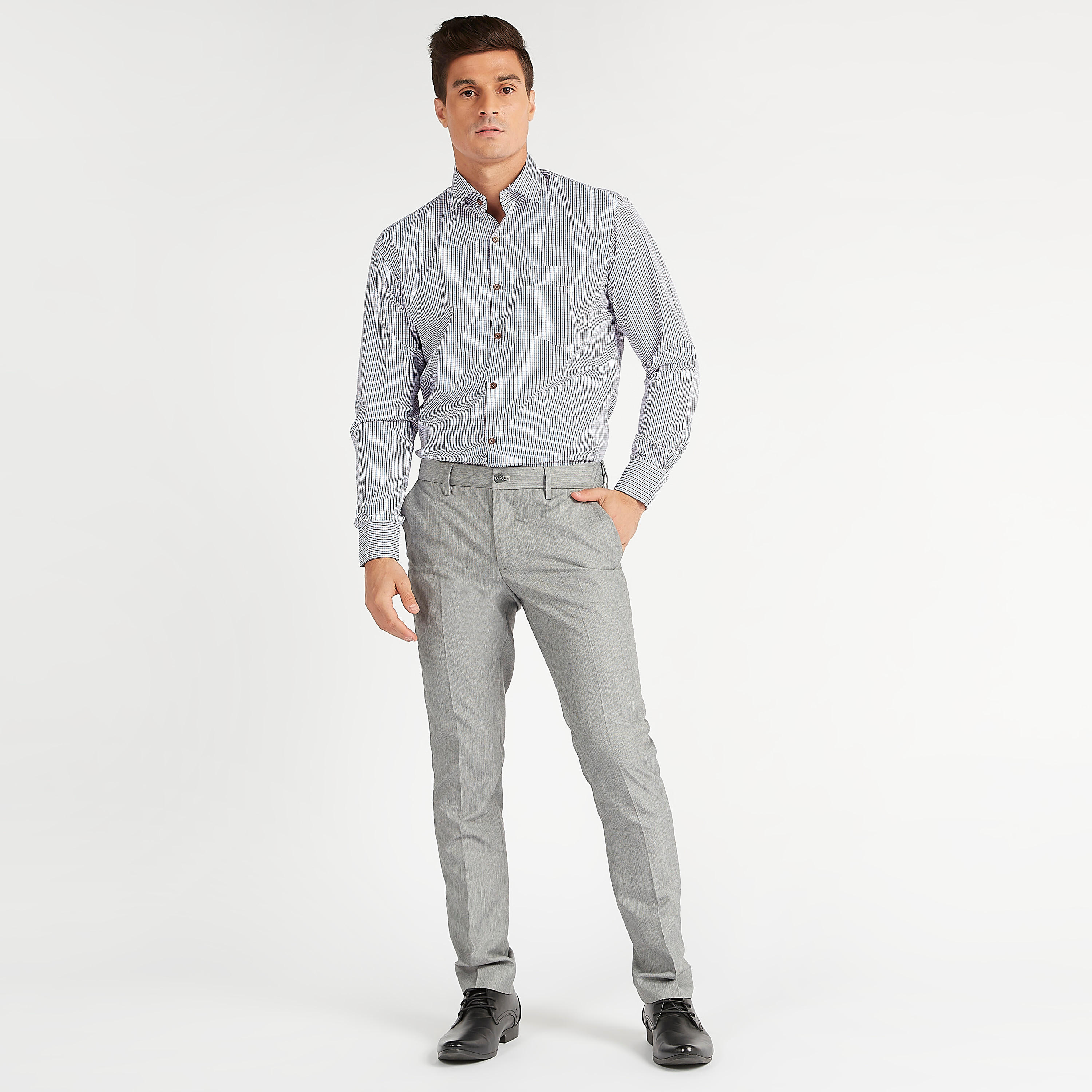 قميص كاروهات سهل الكي بأكمام طويلة وجيب على الصدر-men-clothing-shirts-image-2