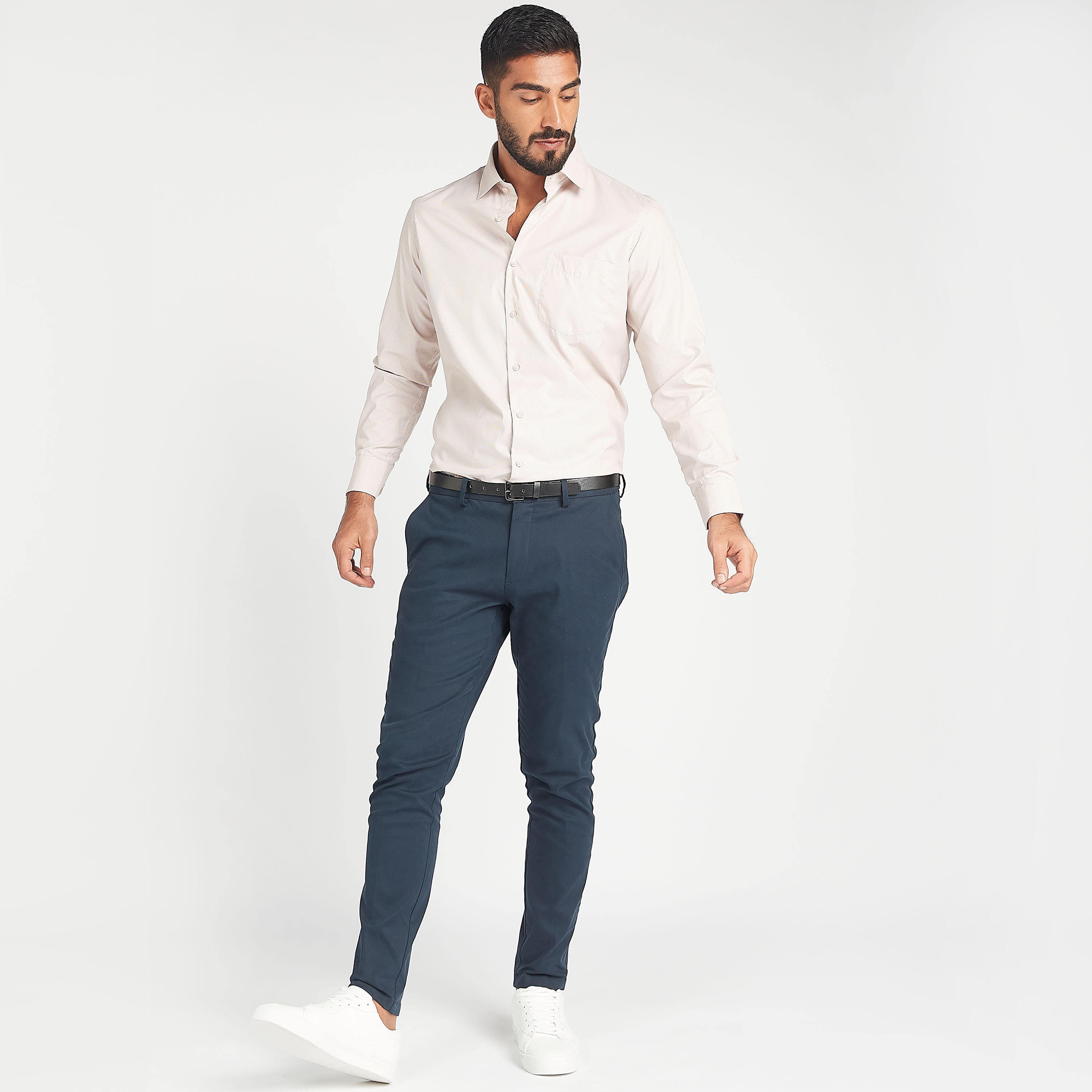 قميص بارز الملمس سهل الكي بأكمام طويلة وجيب على الصدر-men-clothing-shirts-image-2