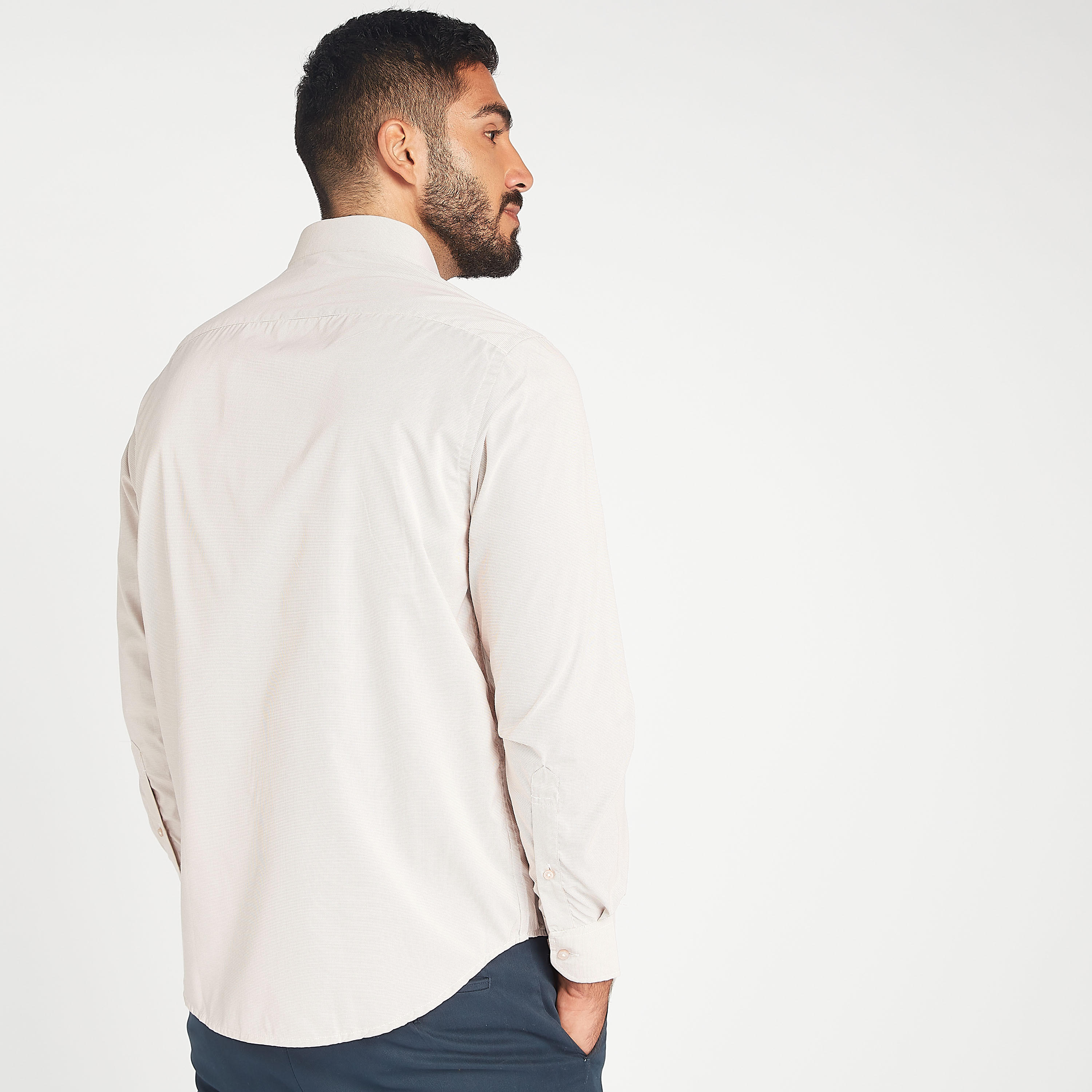 قميص بارز الملمس سهل الكي بأكمام طويلة وجيب على الصدر-men-clothing-shirts-image-4
