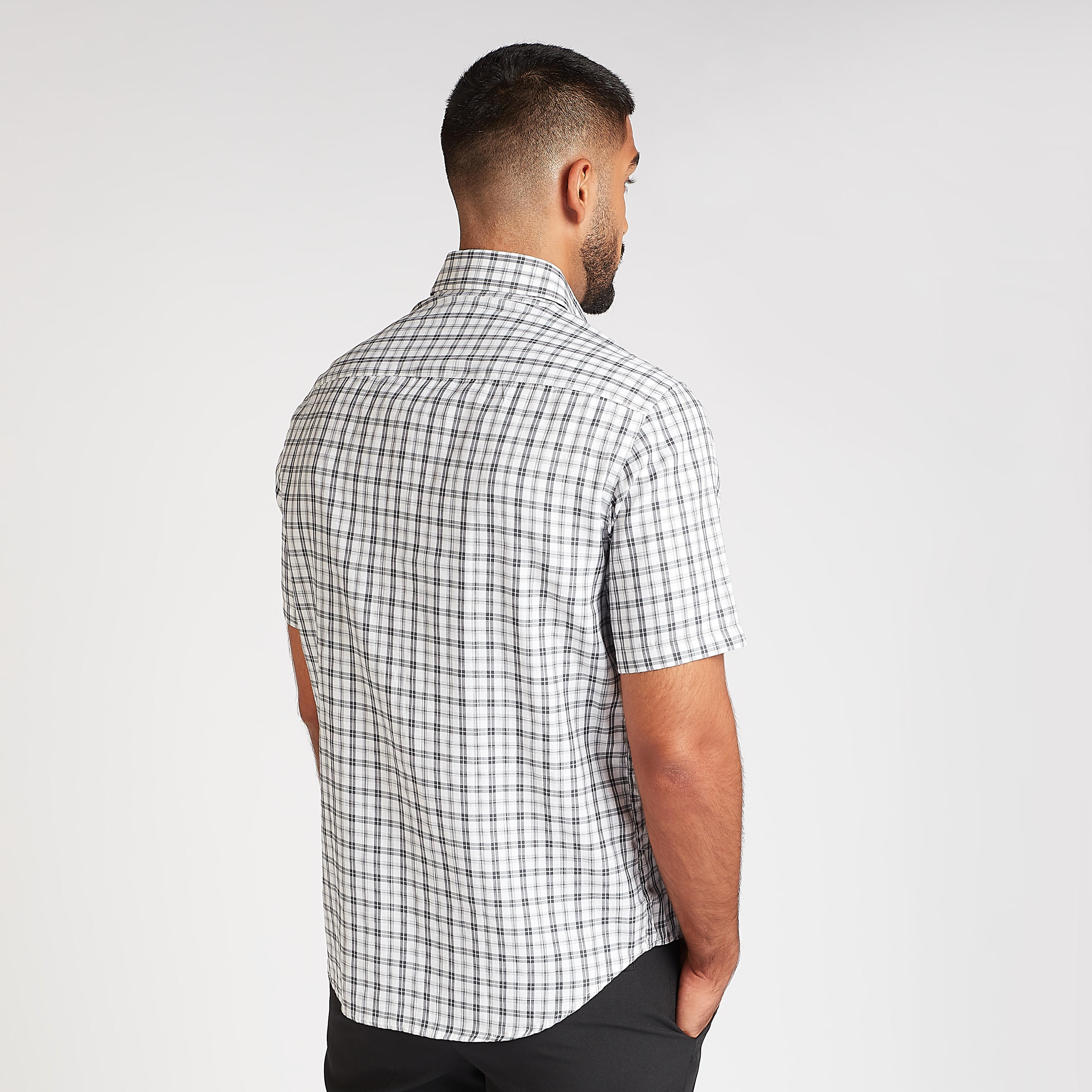 قميص رسمي كاروهات بأكمام قصيرة وجيب على الصدر-men-clothing-shirts-image-4
