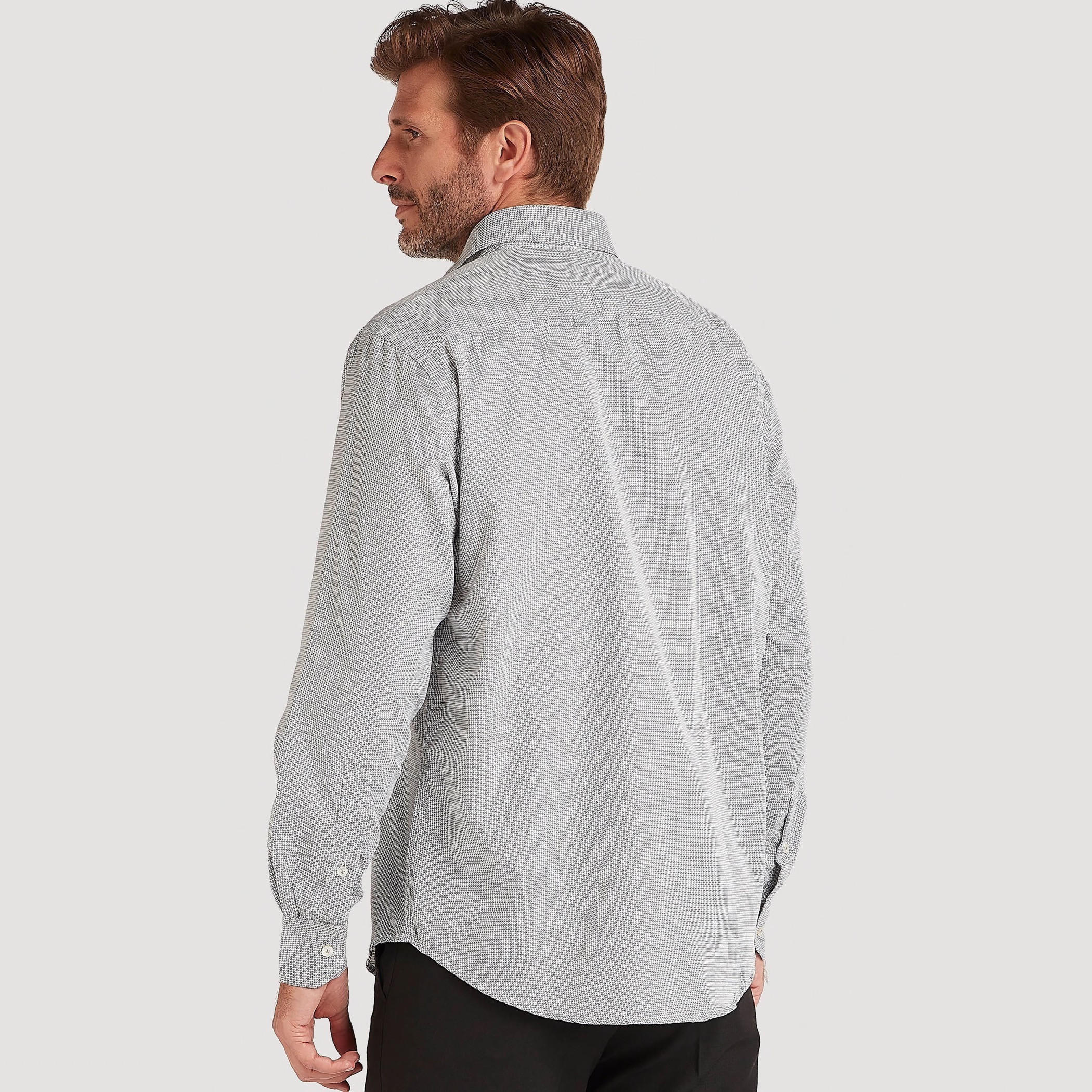 قميص بزر سفلي وطبعات وأكمام طويلة وجيب على الصّدر-men-clothing-shirts-image-4