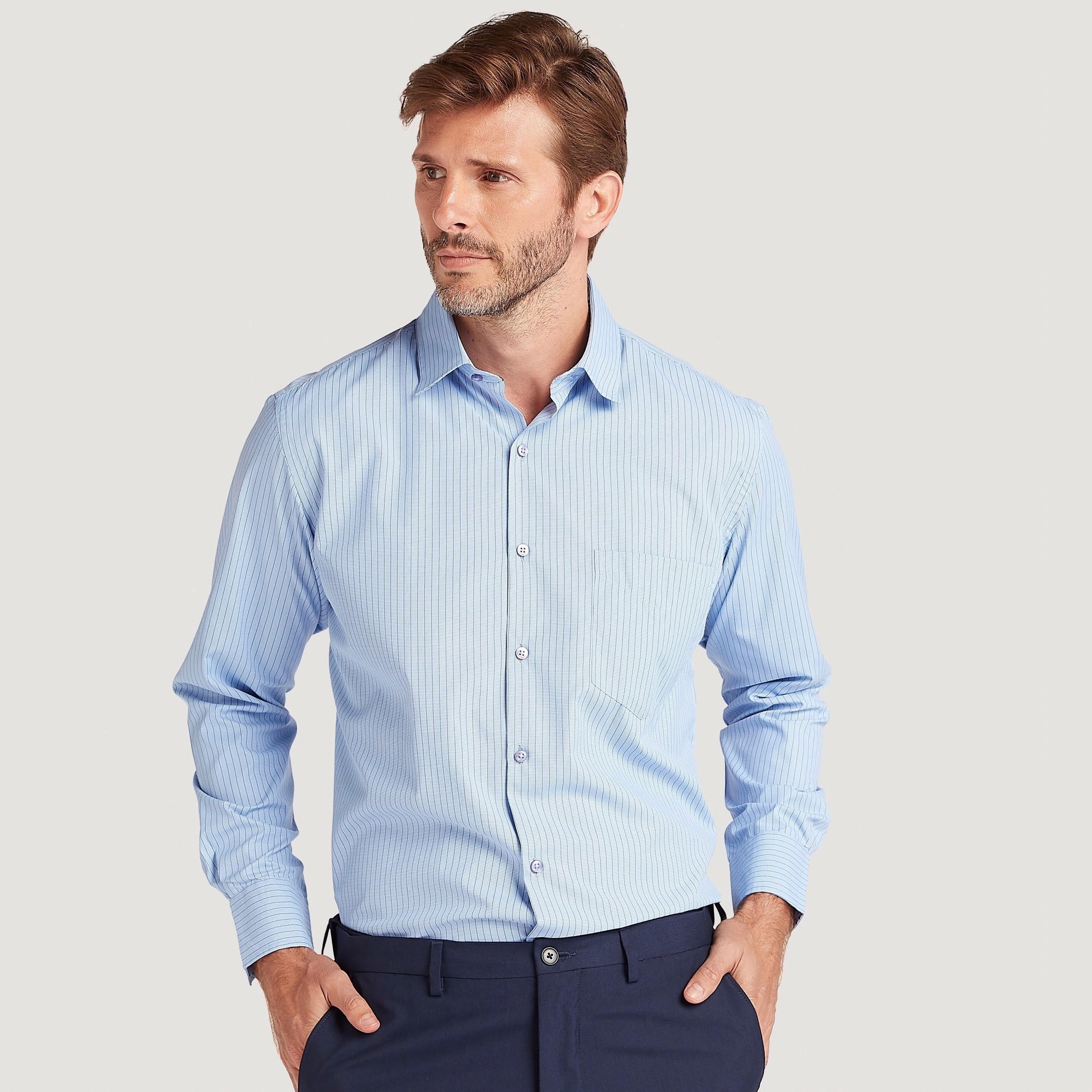 قميص بارز الملمس بزر سفلي مع أكمام قصيرة وجيب على الصّدر-men-clothing-shirts-image-5