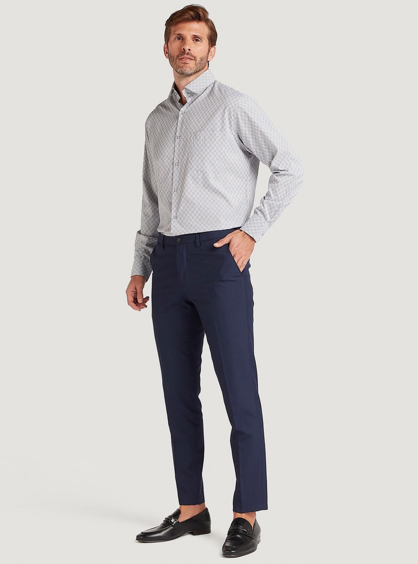 قميص بارز الملمس بزر سفلي مع أكمام قصيرة وجيب على الصّدر-men-clothing-shirts-image-4