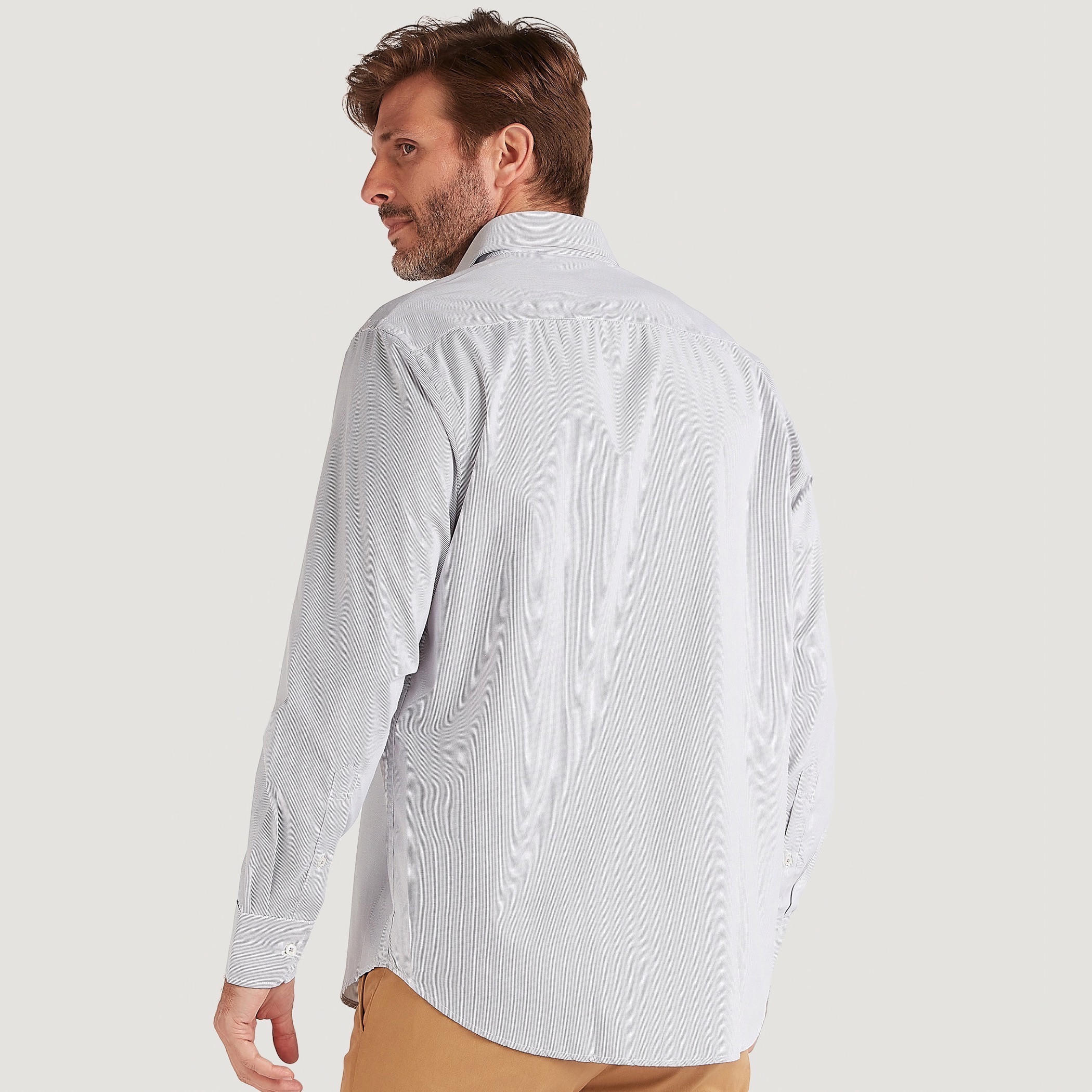 قميص مخطّط بزر سفلي مع أكمام طويلة وجيب على الصّدر-men-clothing-shirts-image-4