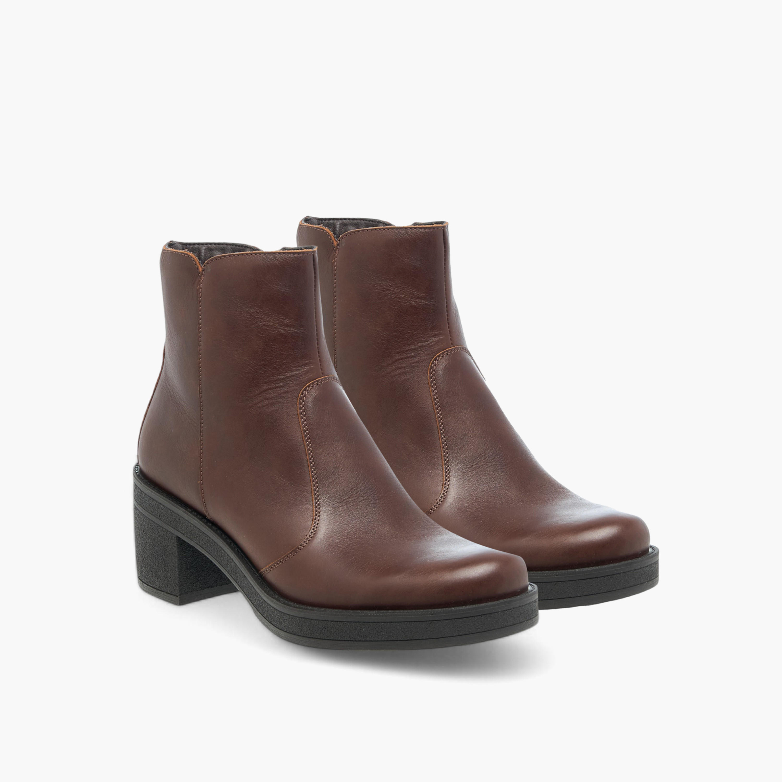 بوت سادة بطول الكاحل وبسحاب إغلاق وكعب سميك للنساء من سيليست-women-shoes-boots-image-6