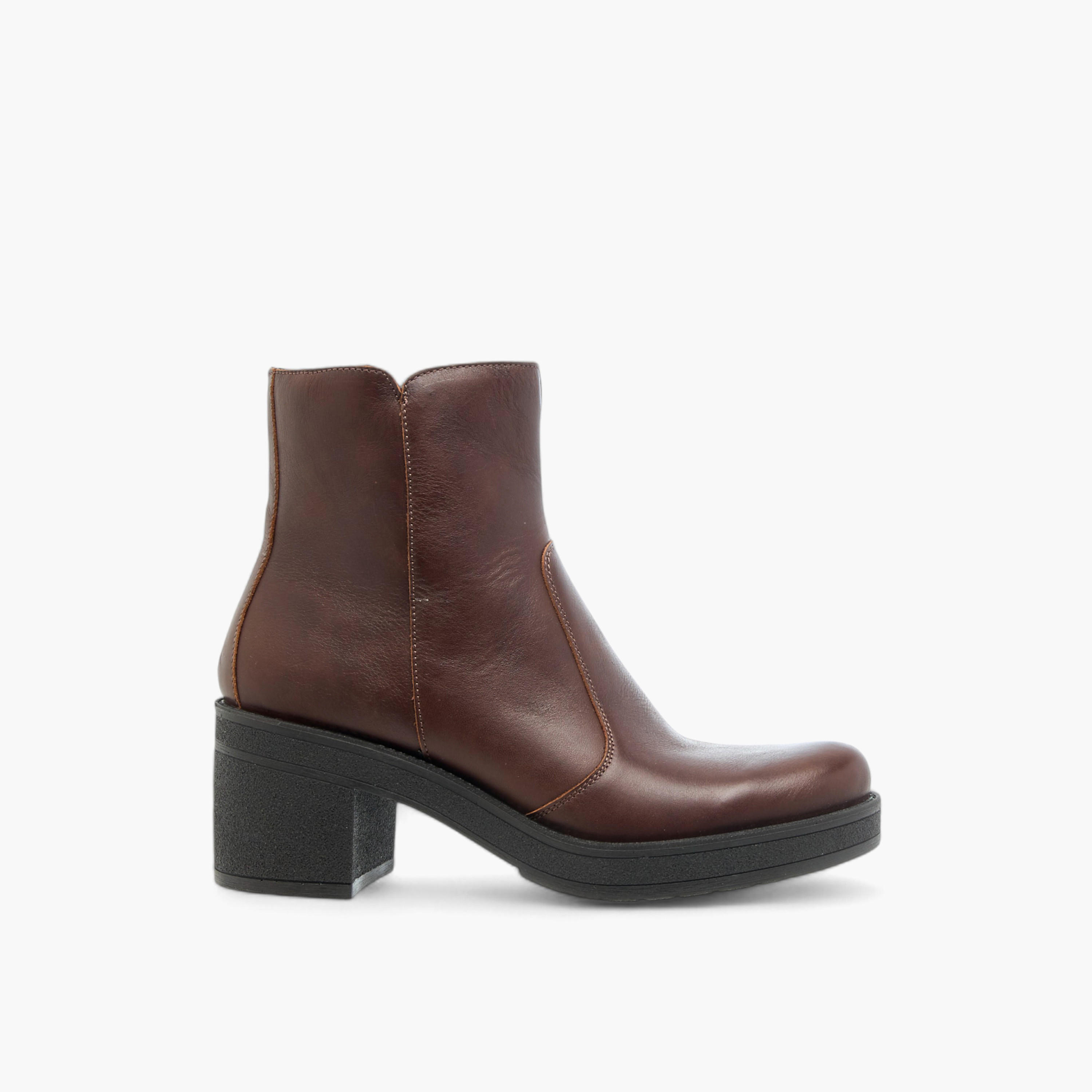 بوت سادة بطول الكاحل وبسحاب إغلاق وكعب سميك للنساء من سيليست-women-shoes-boots-image-8