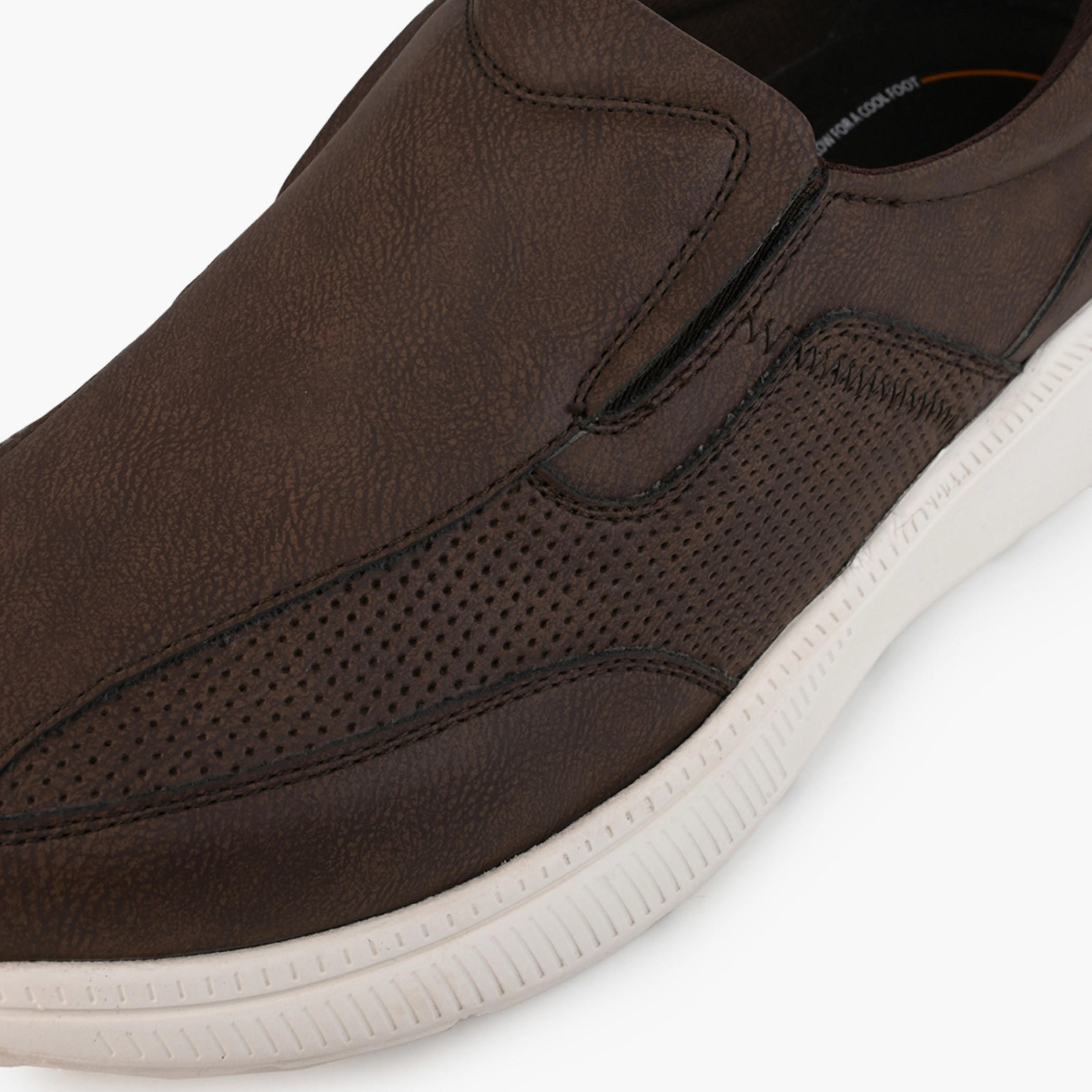 Le Confort Men Textured Slip-On Loafers-men-shoes-loafersandmoccasins-image-4