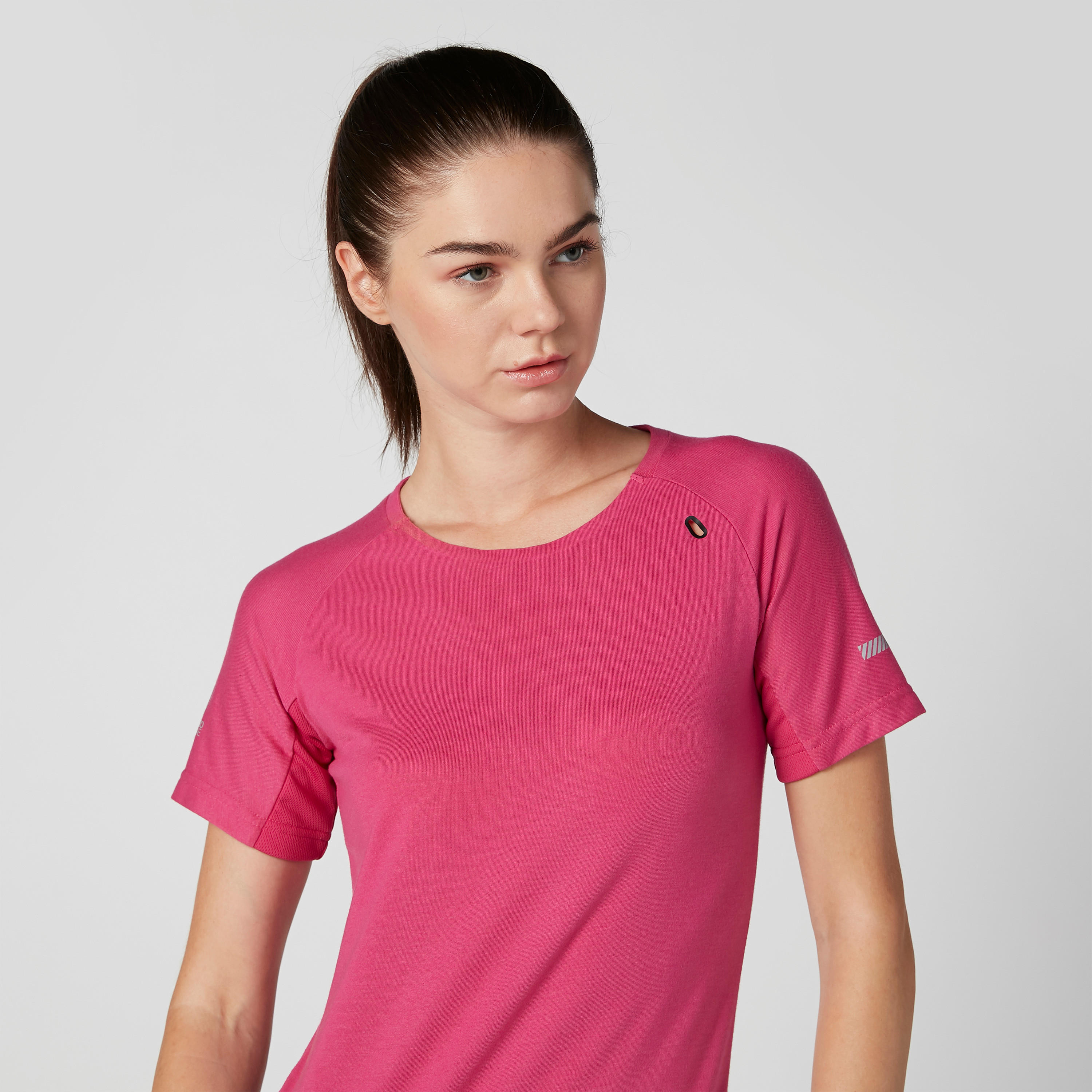 تيشيرت سادة بياقة مستديرة وأكمام قصيرة إكسبو 2020-women-clothing-sportswearandactivewear-tshirtsandvests-image-4