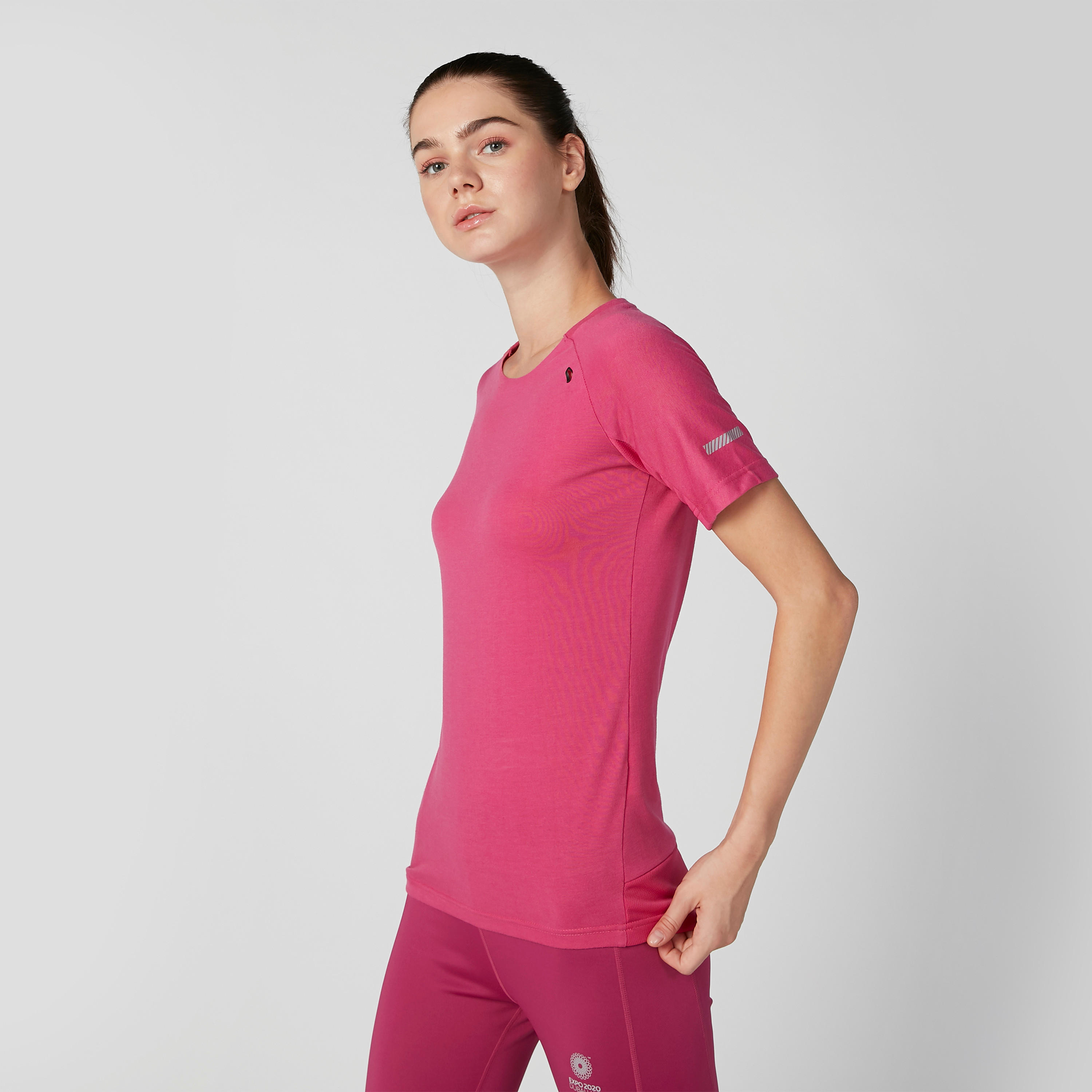 تيشيرت سادة بياقة مستديرة وأكمام قصيرة إكسبو 2020-women-clothing-sportswearandactivewear-tshirtsandvests-image-6