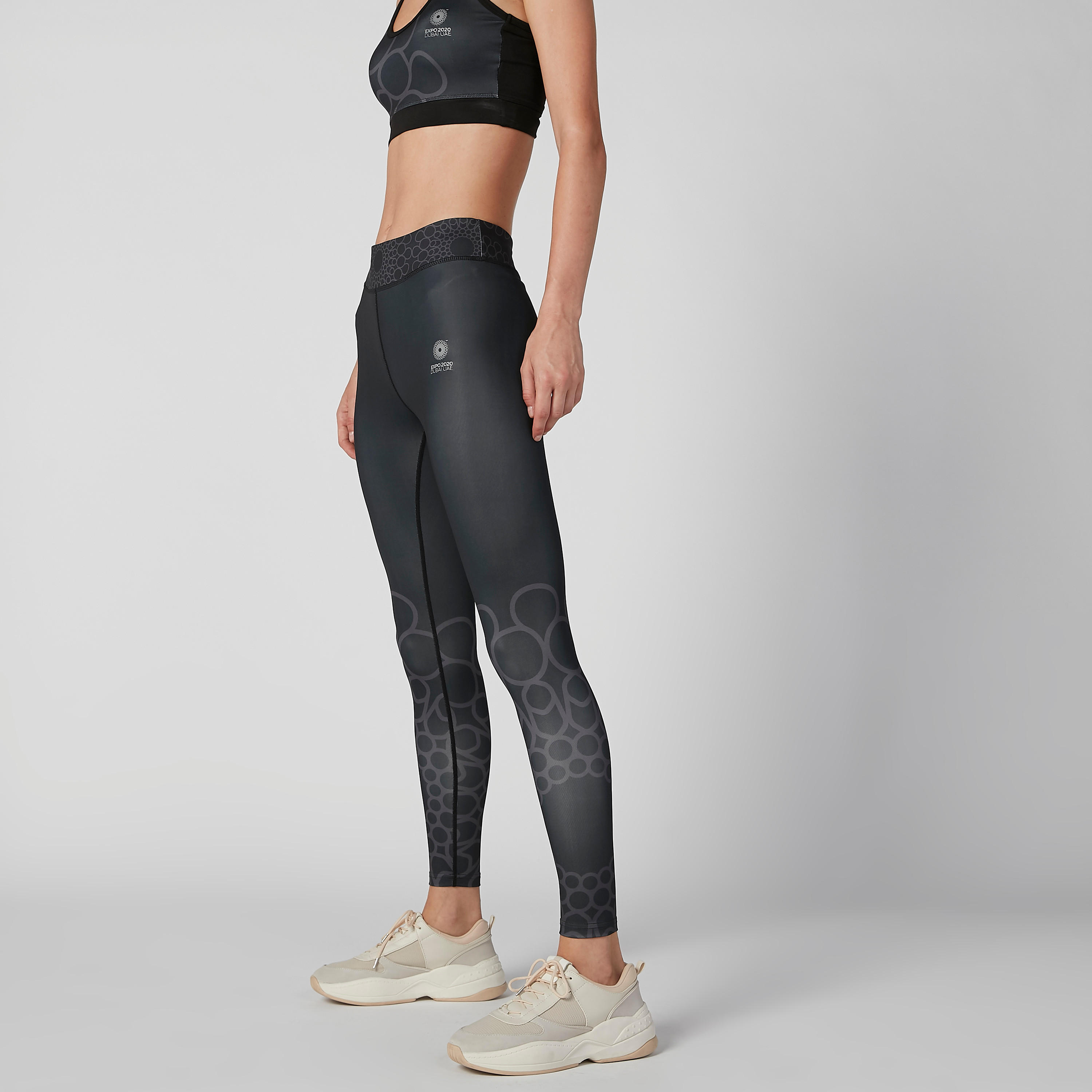 بنطلون ليقنز مستدام بخصر مطّاطي وطبعات -women-clothing-sportswearandactivewear-bottoms-image-4