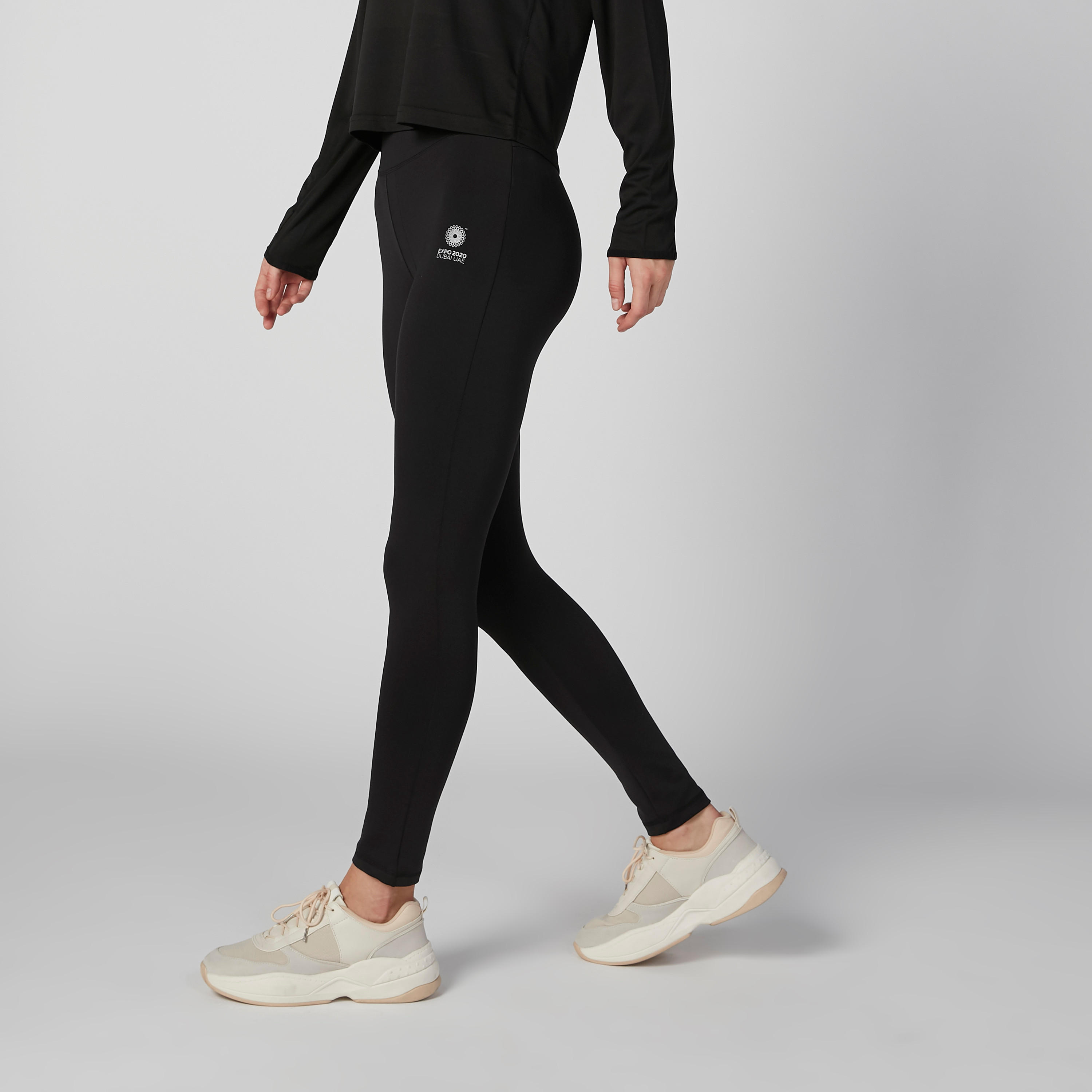 بنطلون ليقنز مستدام طويل بخصر مطاطي وطبعات -women-clothing-sportswearandactivewear-bottoms-image-1