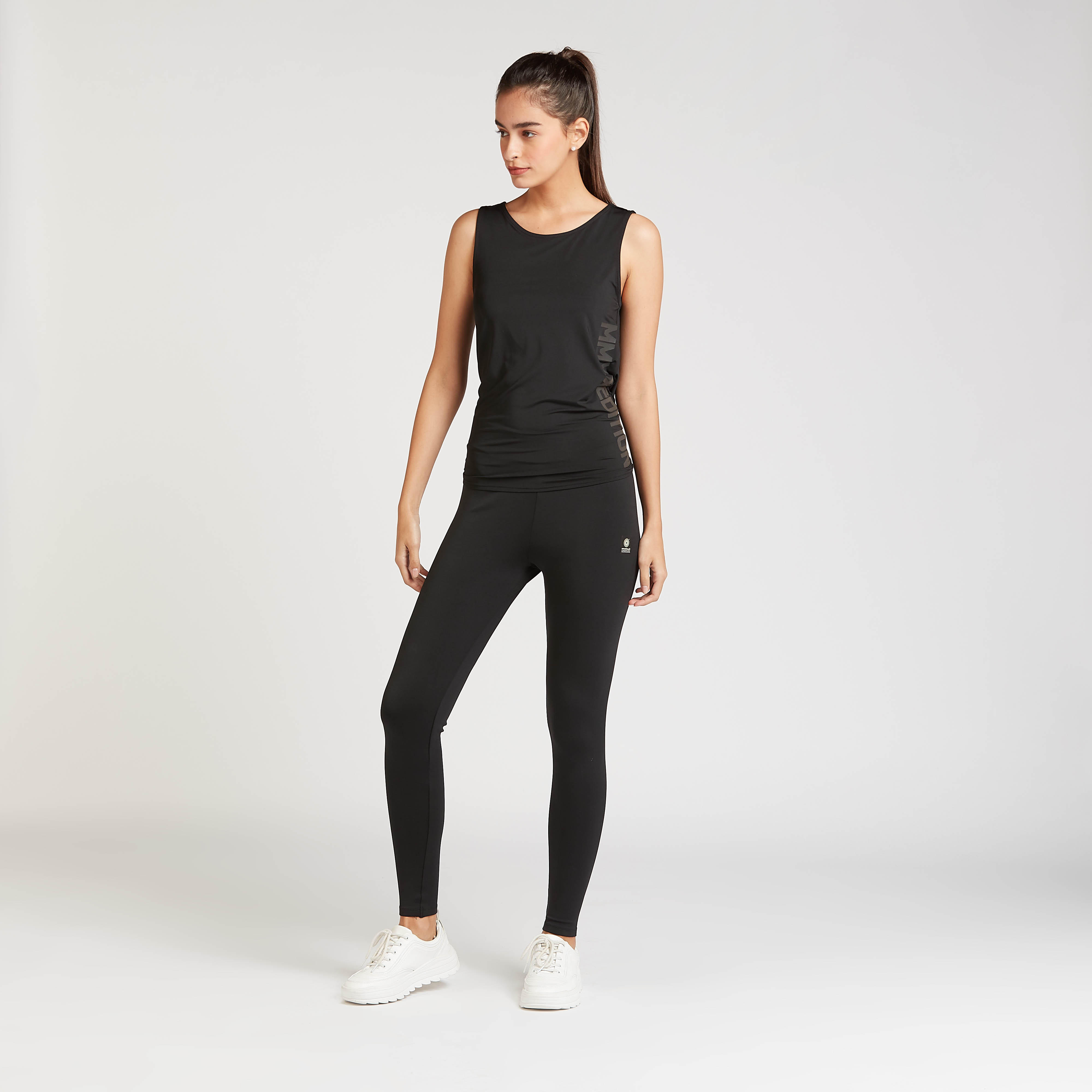 تيشيرت دون أكمام بياقة مستديرة و بطبعات من إكسبو 2020-women-clothing-sportswearandactivewear-tshirtsandvests-image-2