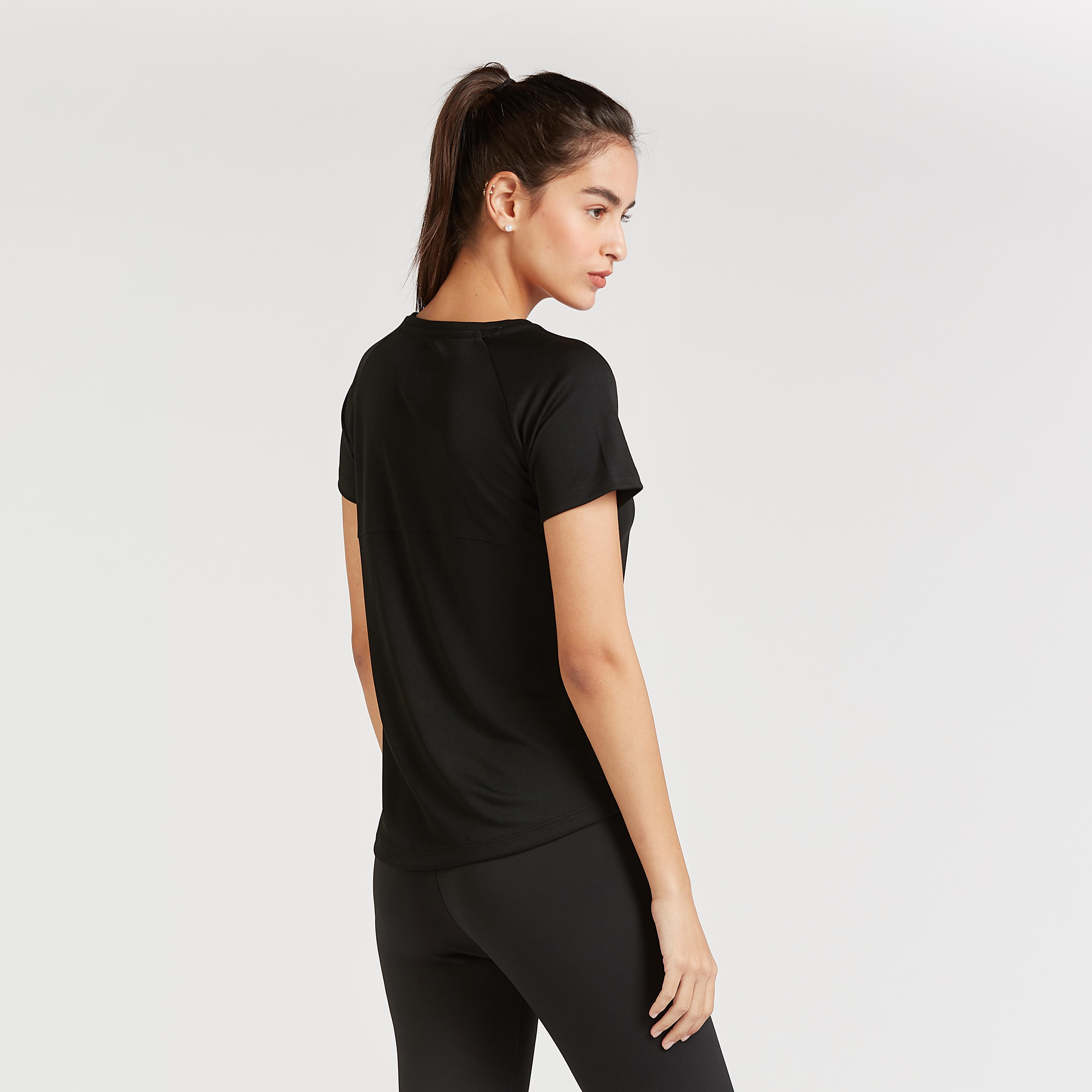 تيشيرت بياقة ضيّقة وأكمام قصيرة وطبعات إكسبو 2020-women-clothing-sportswearandactivewear-tshirtsandvests-image-4