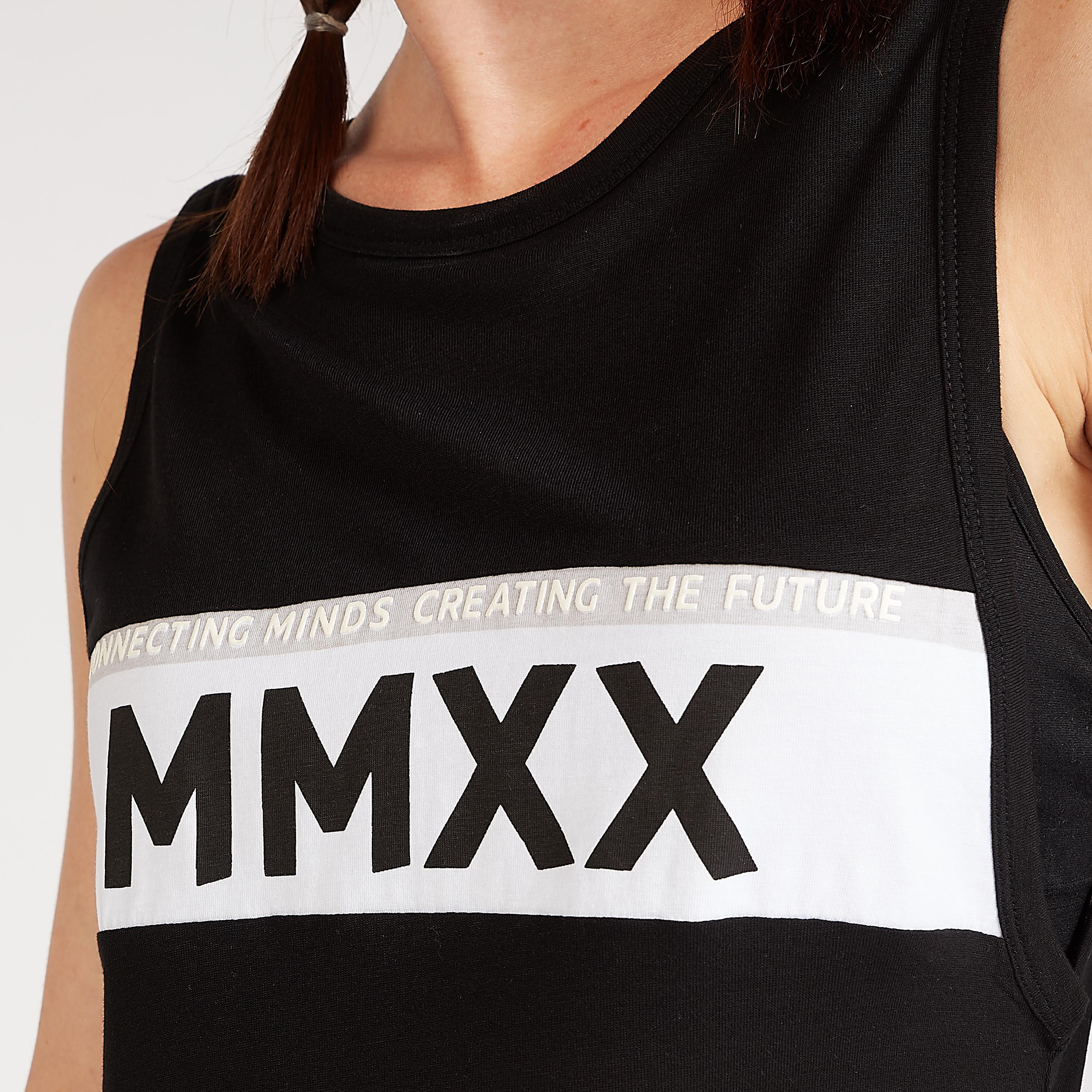 بلوزة دون أكمام بياقة ضيّقة وطبعات شعار-women-clothing-tshirts-image-3