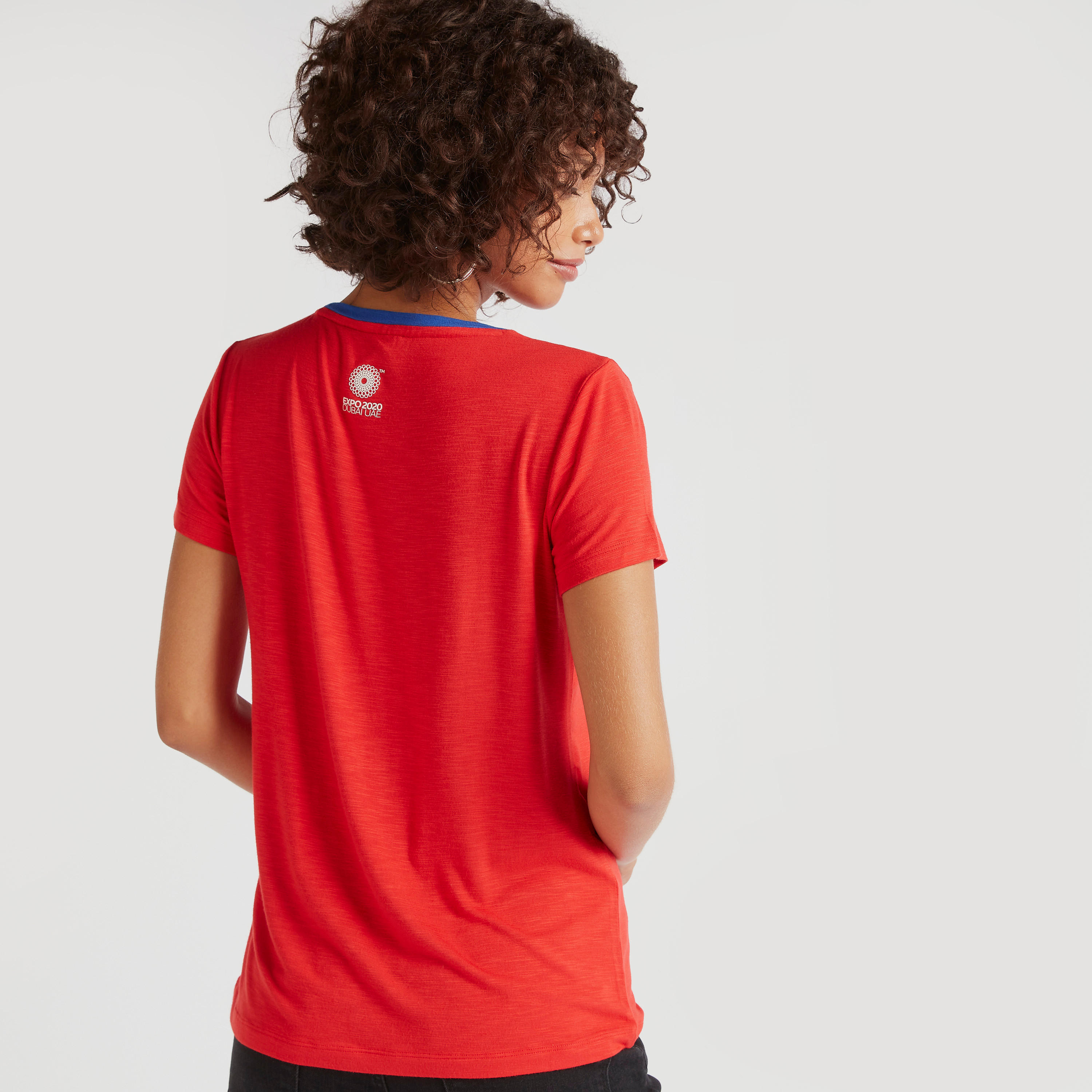 تيشيرت بياقة مستديرة وأكمام قصيرة وطبعات جرافيك-women-clothing-tshirts-image-4