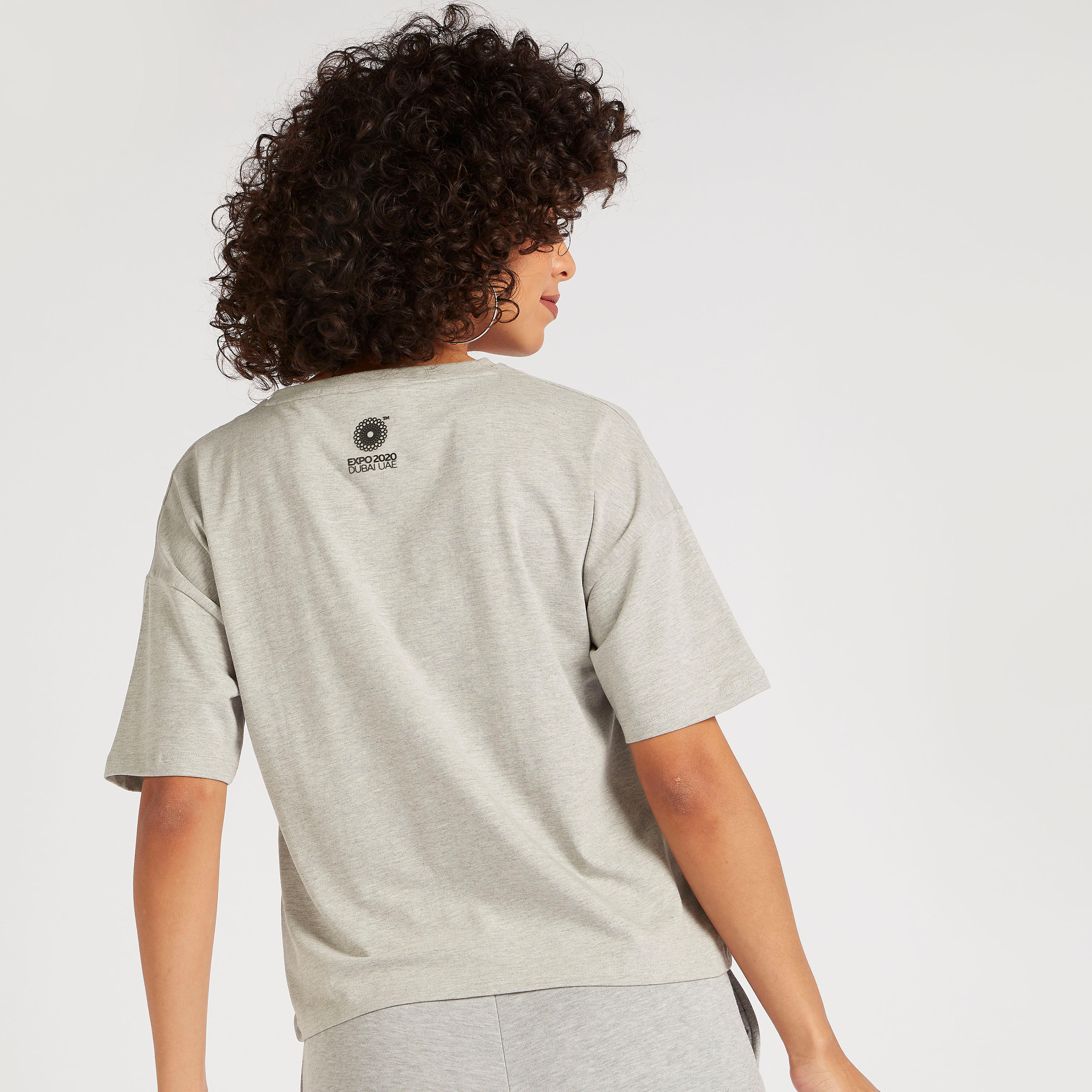 تيشيرت بياقة ضيّقة وأكمام قصيرة وطبعات-women-clothing-tshirts-image-1