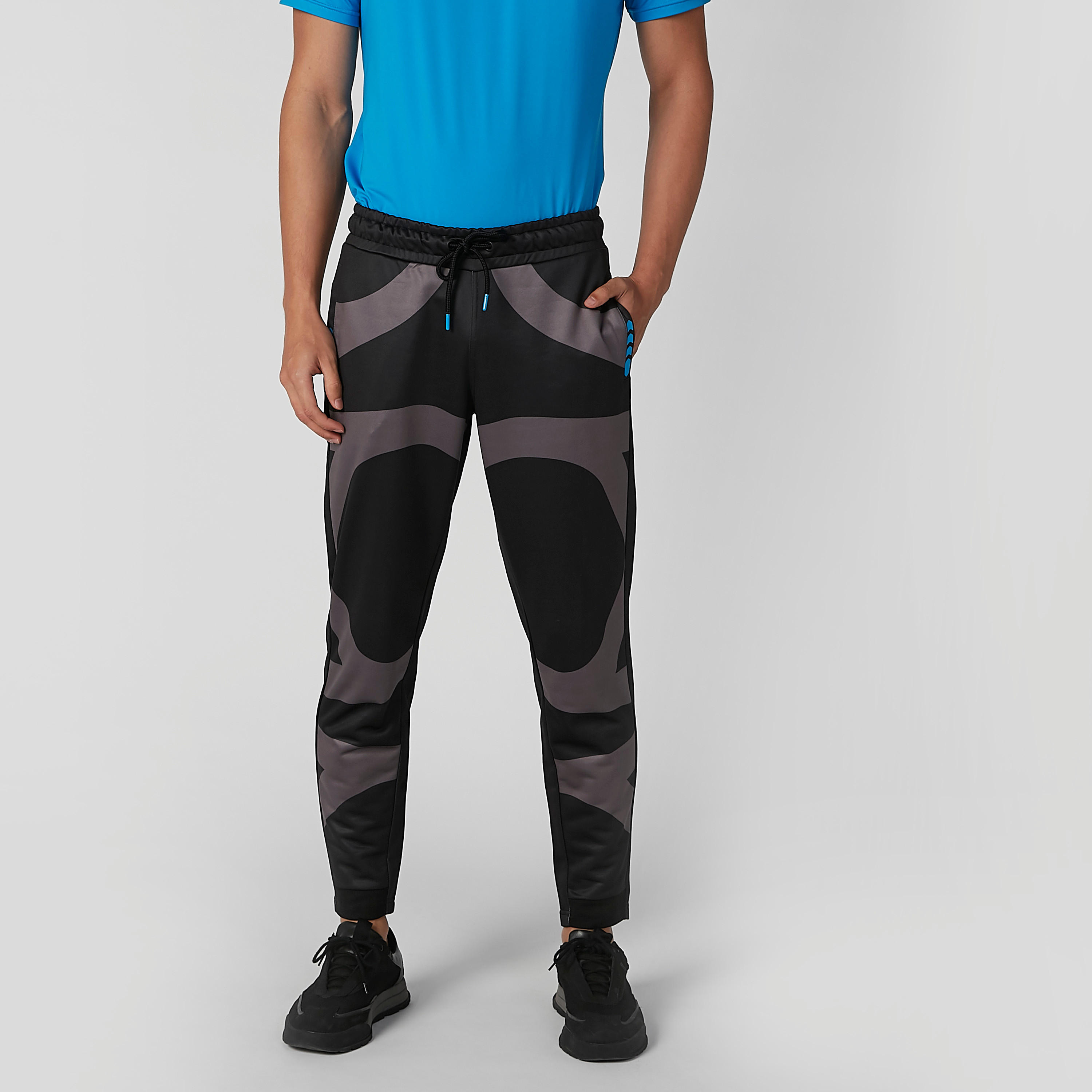 بنطلون رياضي مستدام طويل بجيوب وطبعات-men-clothing-sportswearandactivewear-bottoms-image-1